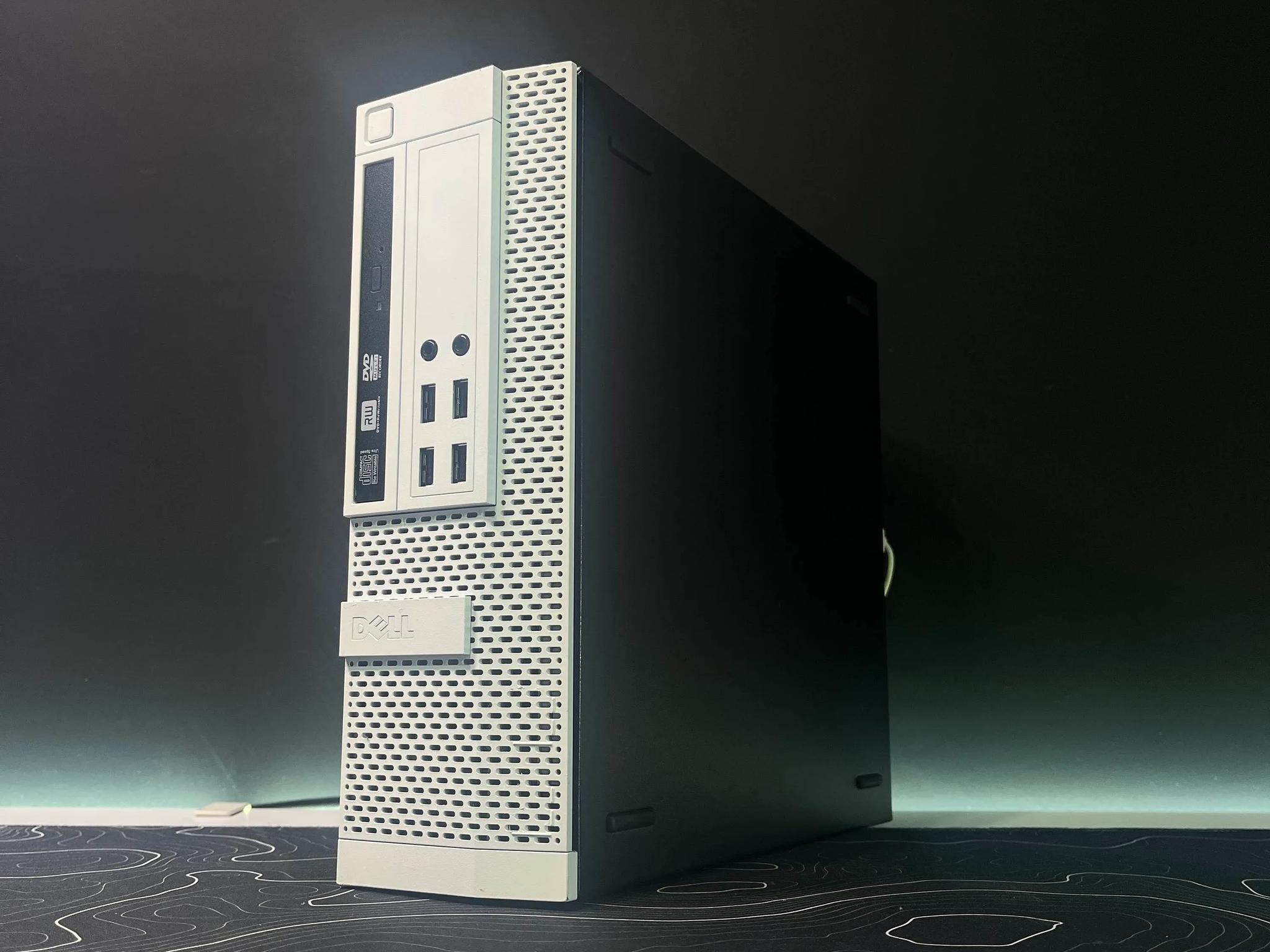 White and Black PC | i5 & RX 550