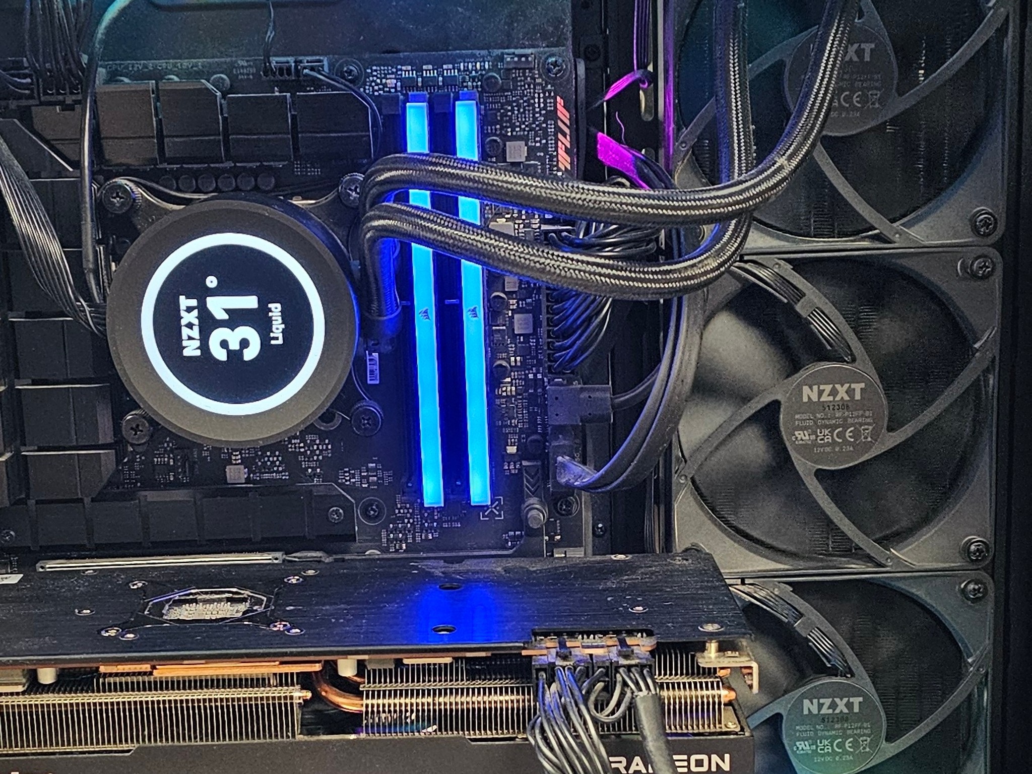 360mm NZXT AIO CPU Liquid Cooler w\ LCD Screen