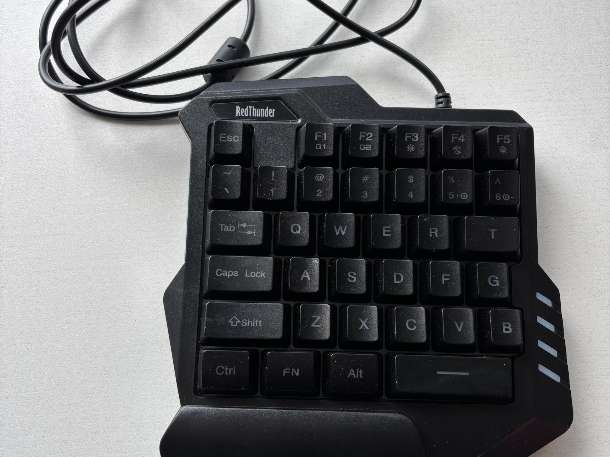 Corsair Void RGB Elite Wireless Headset + free Gaming one-handed keyboard