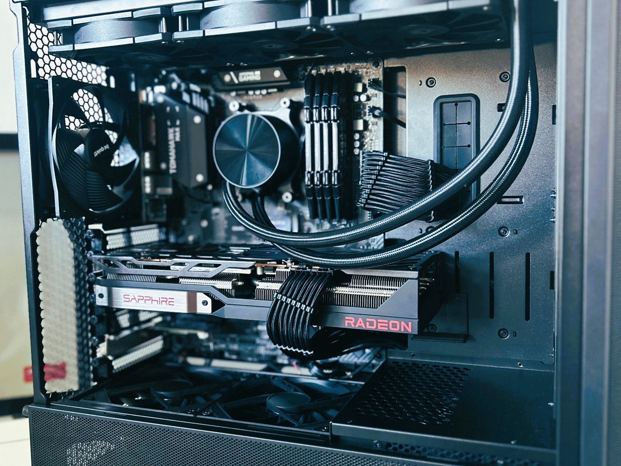 Black Death 5800x3D/RX 6800 16GB 64GBRAM