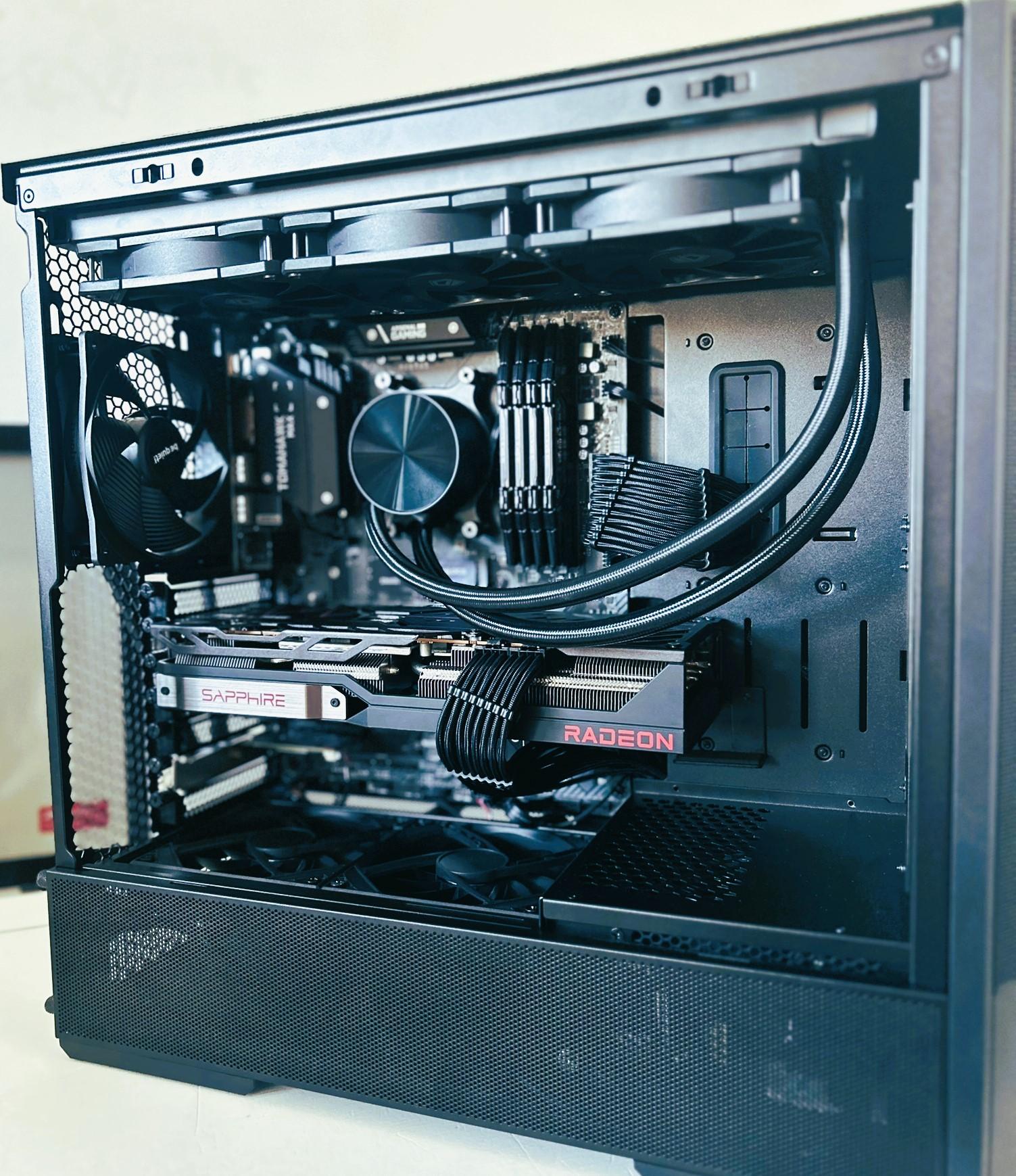 Black Death 5800x3D/RX 6800 16GB 64GBRAM