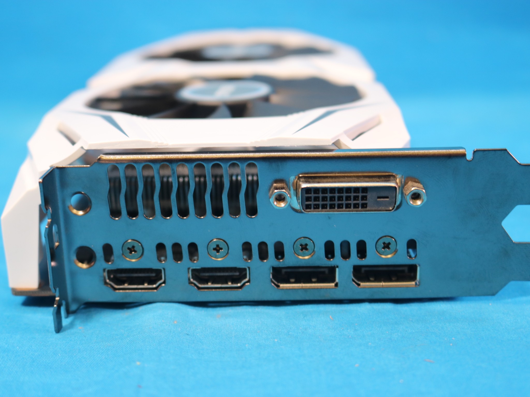 ASUS GeForce GTX 1060 Dual OC 6GB GDDR5 PCIe 3.0 x16 Desktop GPU DUAL-GTX1060-O6G