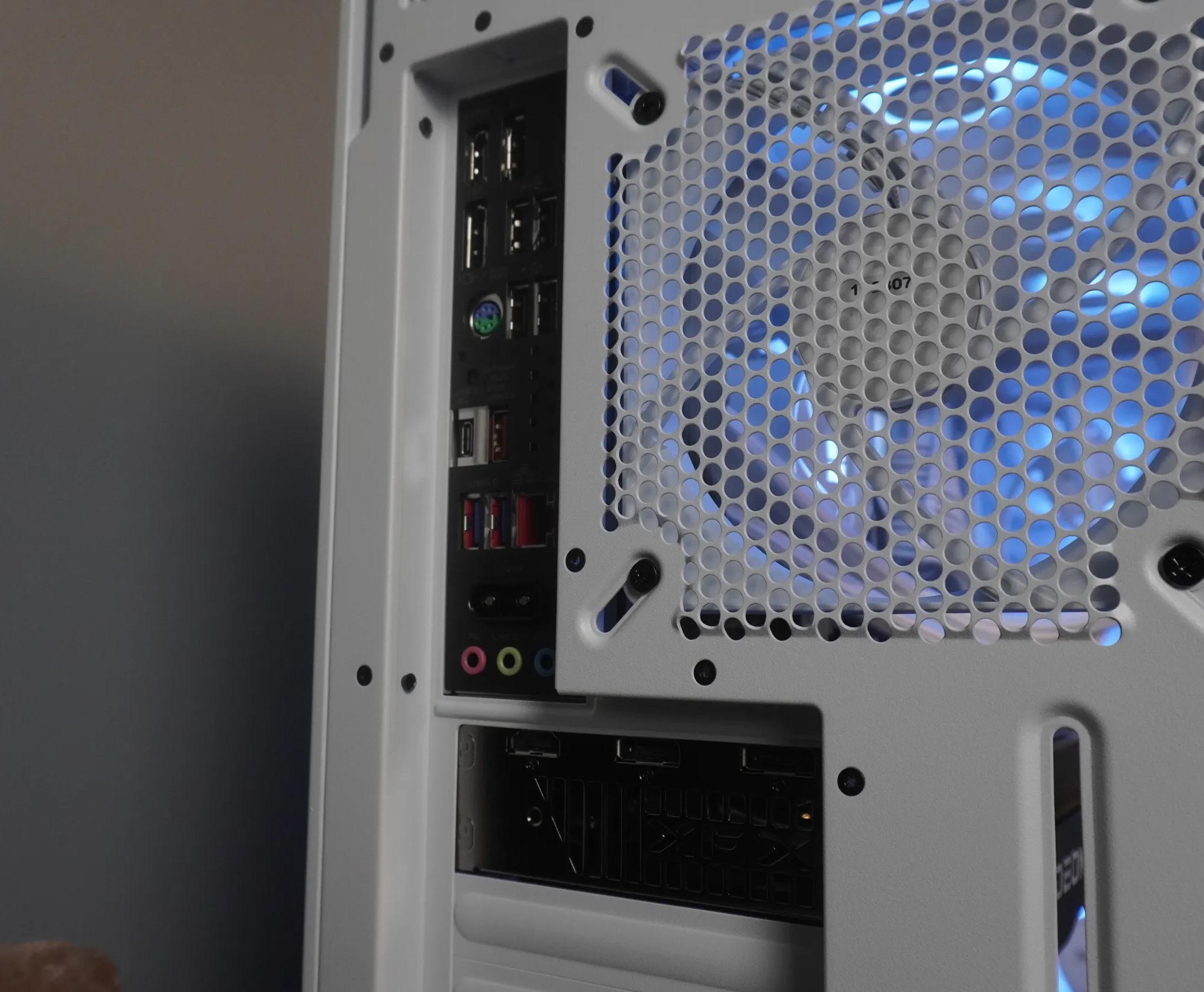 🤍ARCTIC🤍 PRICE TO PERFORMANCE 💪 1440p/1080p MACHINE  🧡RX 9060XT 16GB 🧡 Ryzen 5 9600x | 2TB NVME