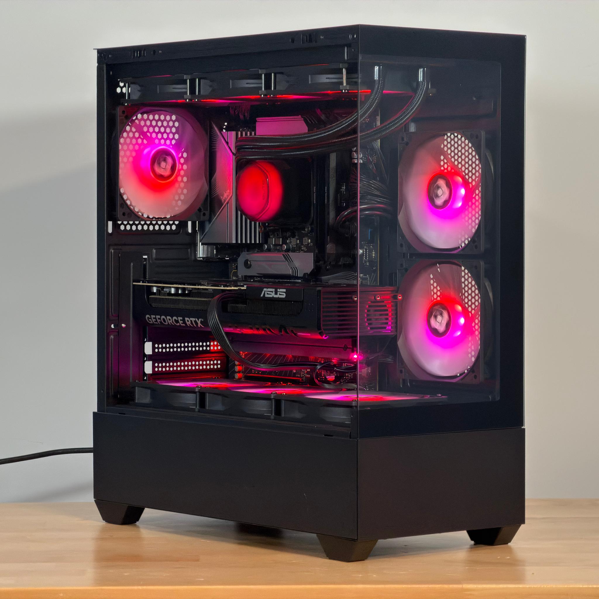 RTX 5070 Intel Core Ultra 5 245k Gaming PC
