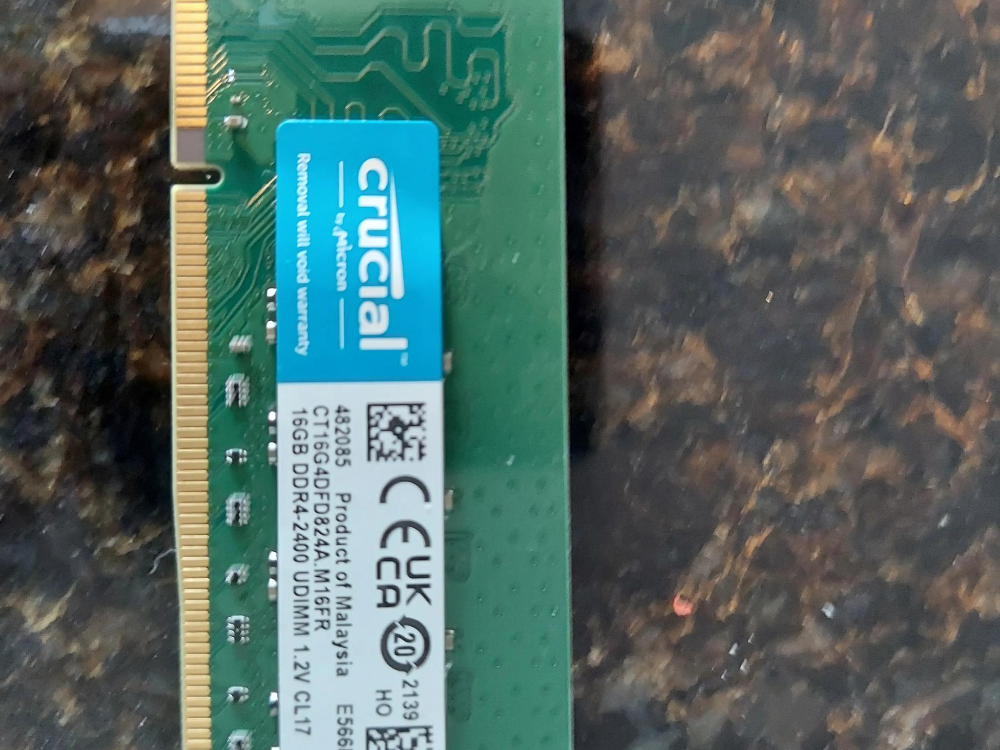 16 gb crucial ddr 4 2400mhz