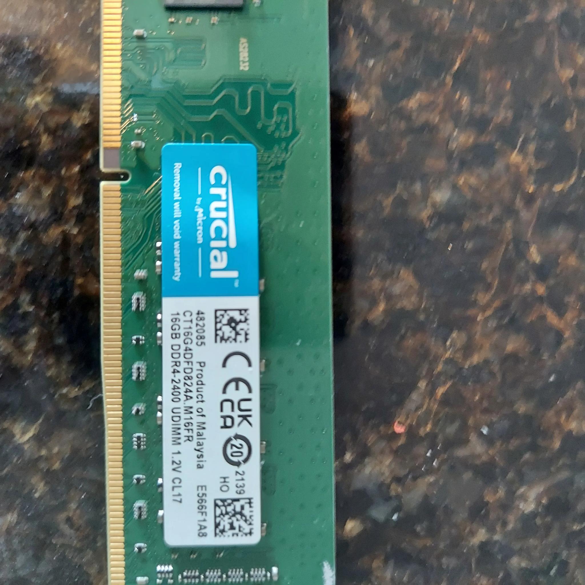 16 gb crucial ddr 4 2400mhz