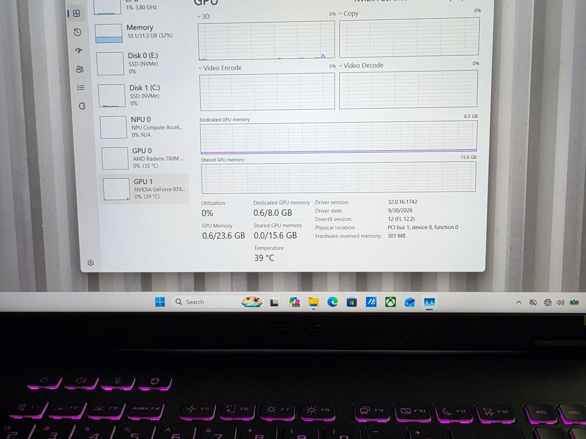 ASUS - TUF Gaming A16 16" 165Hz - AMD Ryzen 9 270 - 32GB RAM - NVIDIA GeForce RTX 5070  2TB SSD