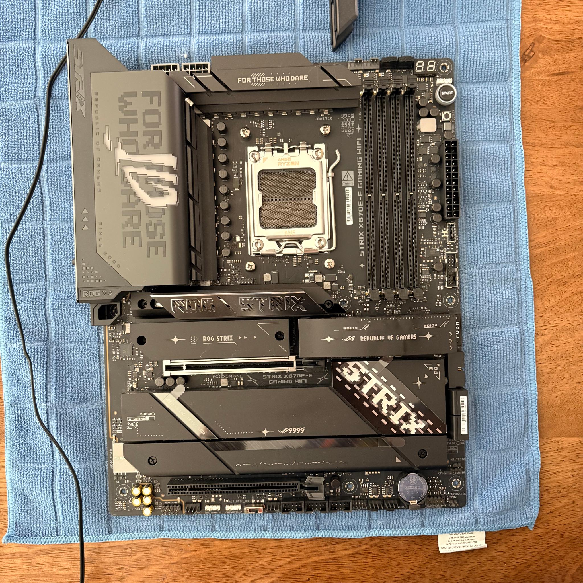 ASUS ROG Strix X870E-E Gaming WiFi in Black