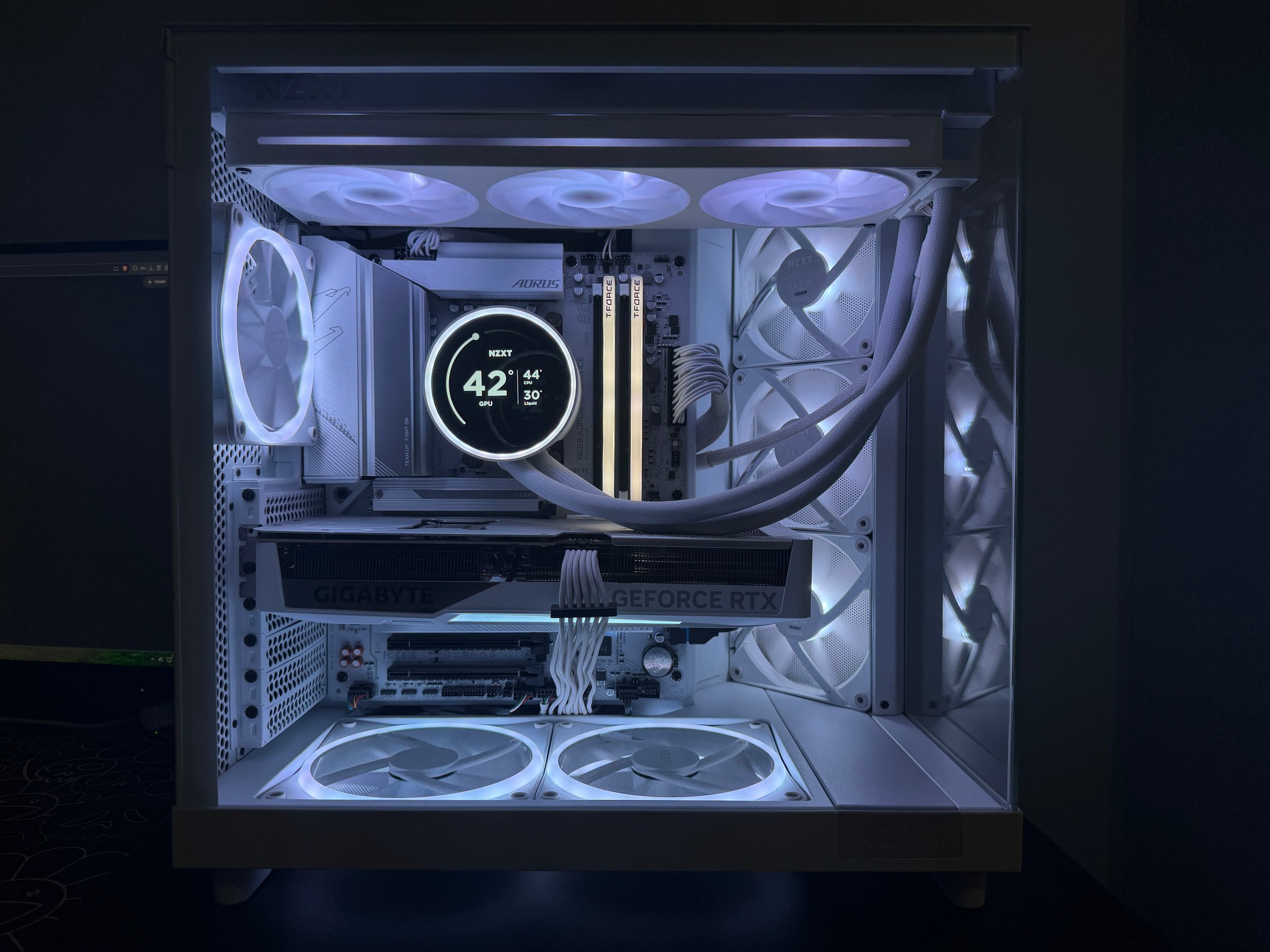 New All-White RTX 5070 Ti Gaming PC | 7800X3D | 32GB DDR5 | 2TB 990 Pro