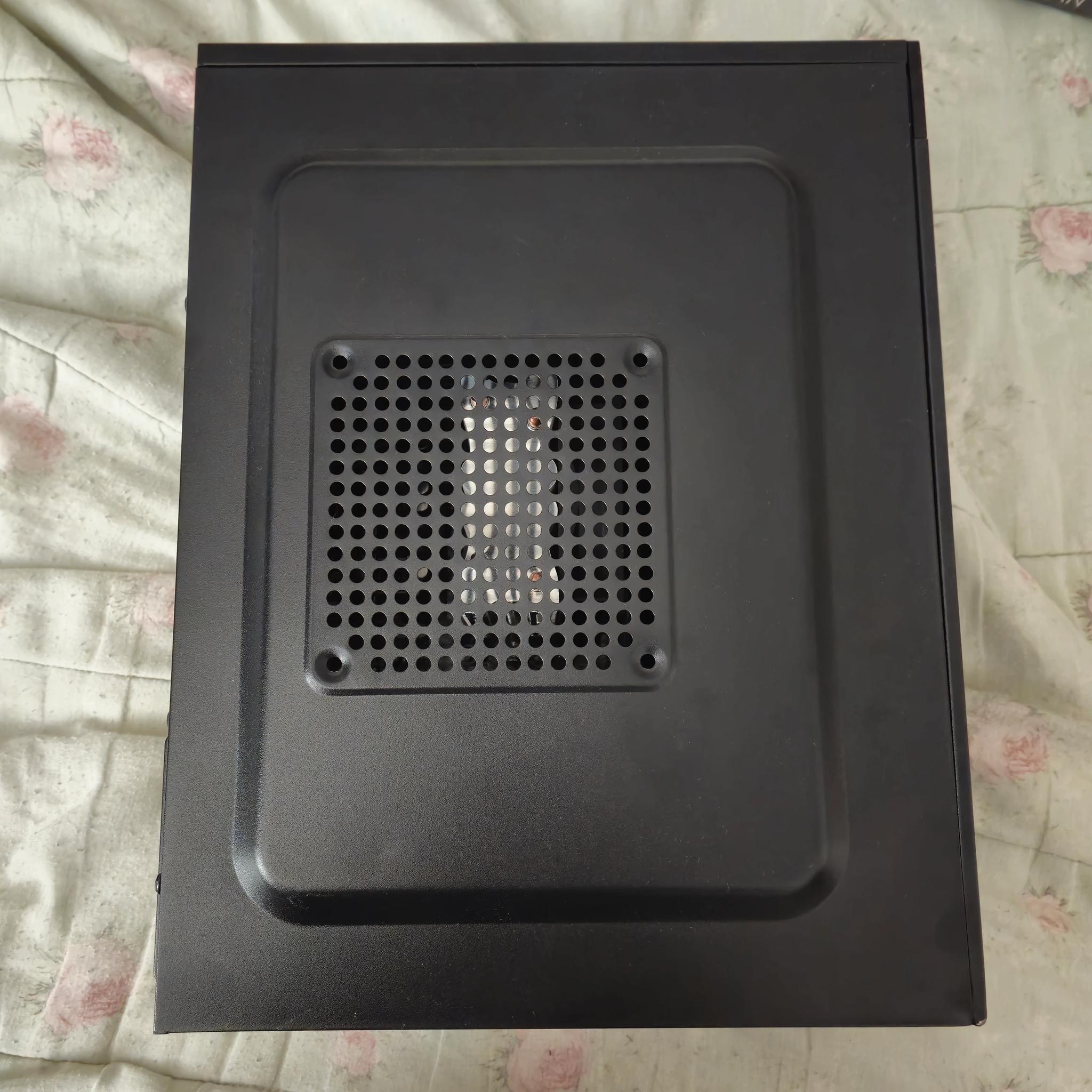 CUSTOM FX Rig | FX-8300 | MSI GTX 670 | 8GB DDR3 | 256GB SSD + 750GB HDD | WiFi Internal Card