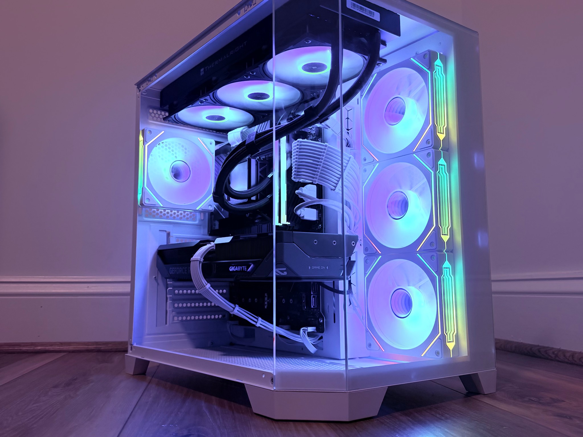 🌸"Prism Void"🌸| 1440p Gaming | RTX 5070 | Intel i7 14700KF | 32B DDR5 | 2tb Storage