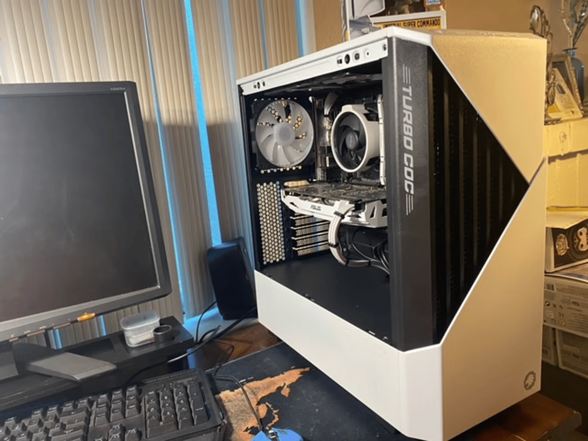 White Turbo COC Ryzen 5 1060 3GB