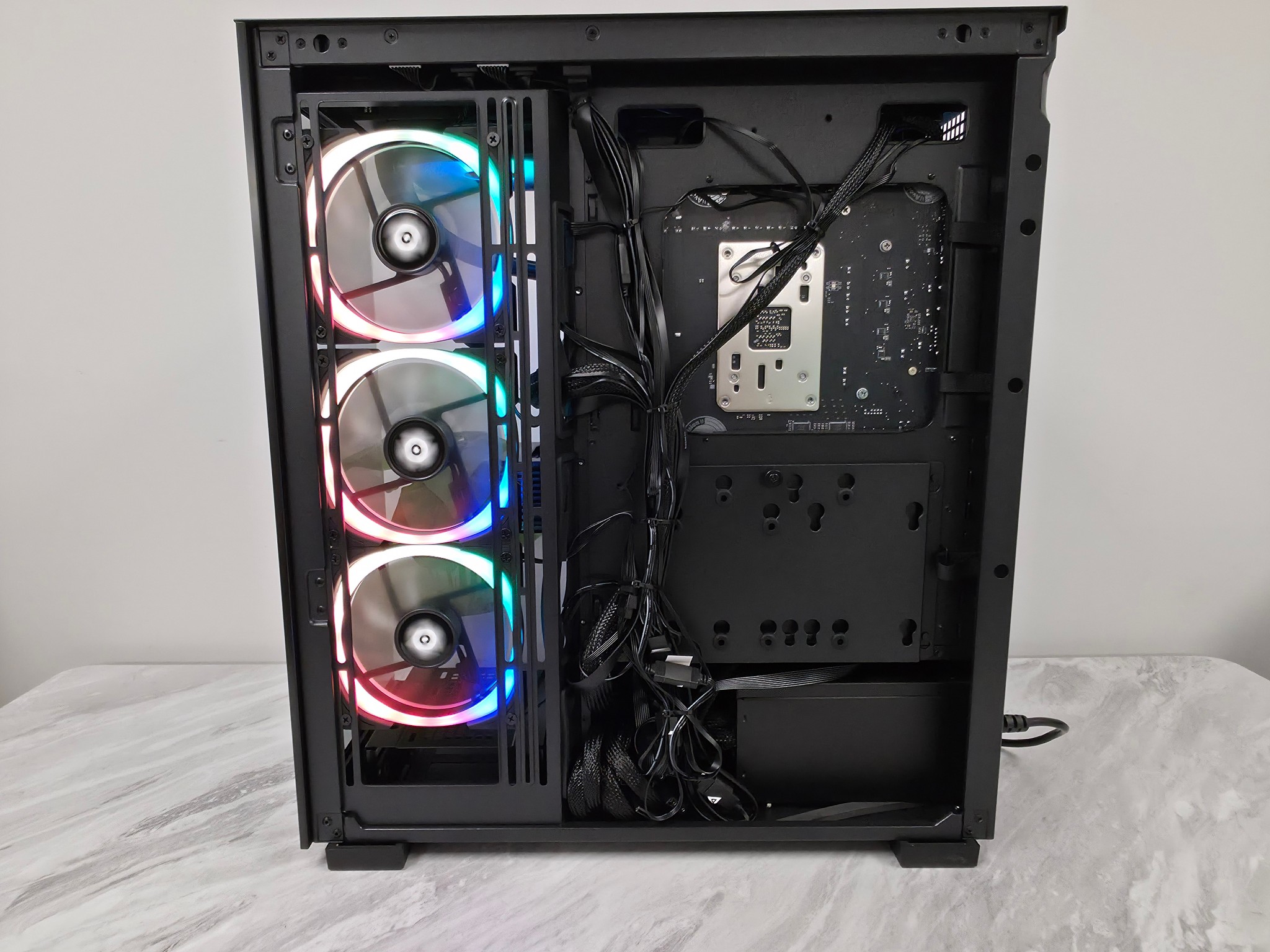 BCPC l 1440p High FPS Streaming Gaming PC l RTX 5070 TI l 9800X3D l 32GB DDR5 6000MHz l 2TB M.2