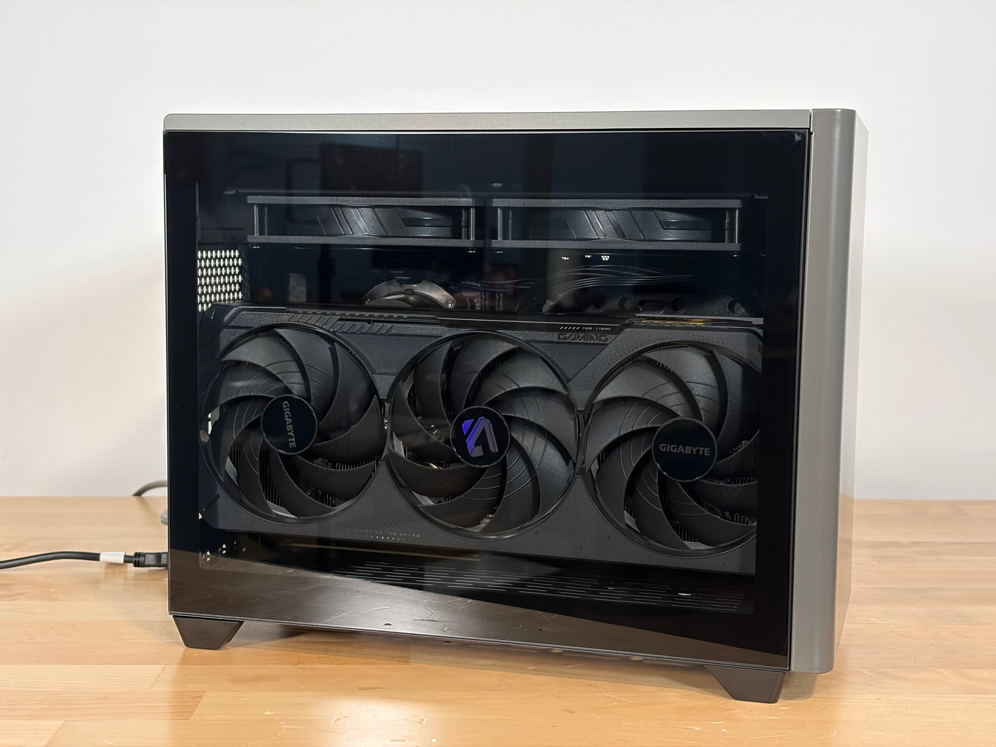 RTX 5070ti Ryzen 5 9600x SFF Gaming PC