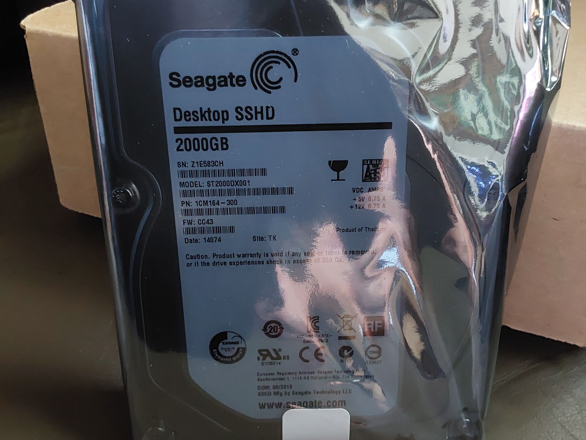 NEW SEAGATE 2TB 3.5 in. SOLID STATE HYBRID DRIVE (SSHD)