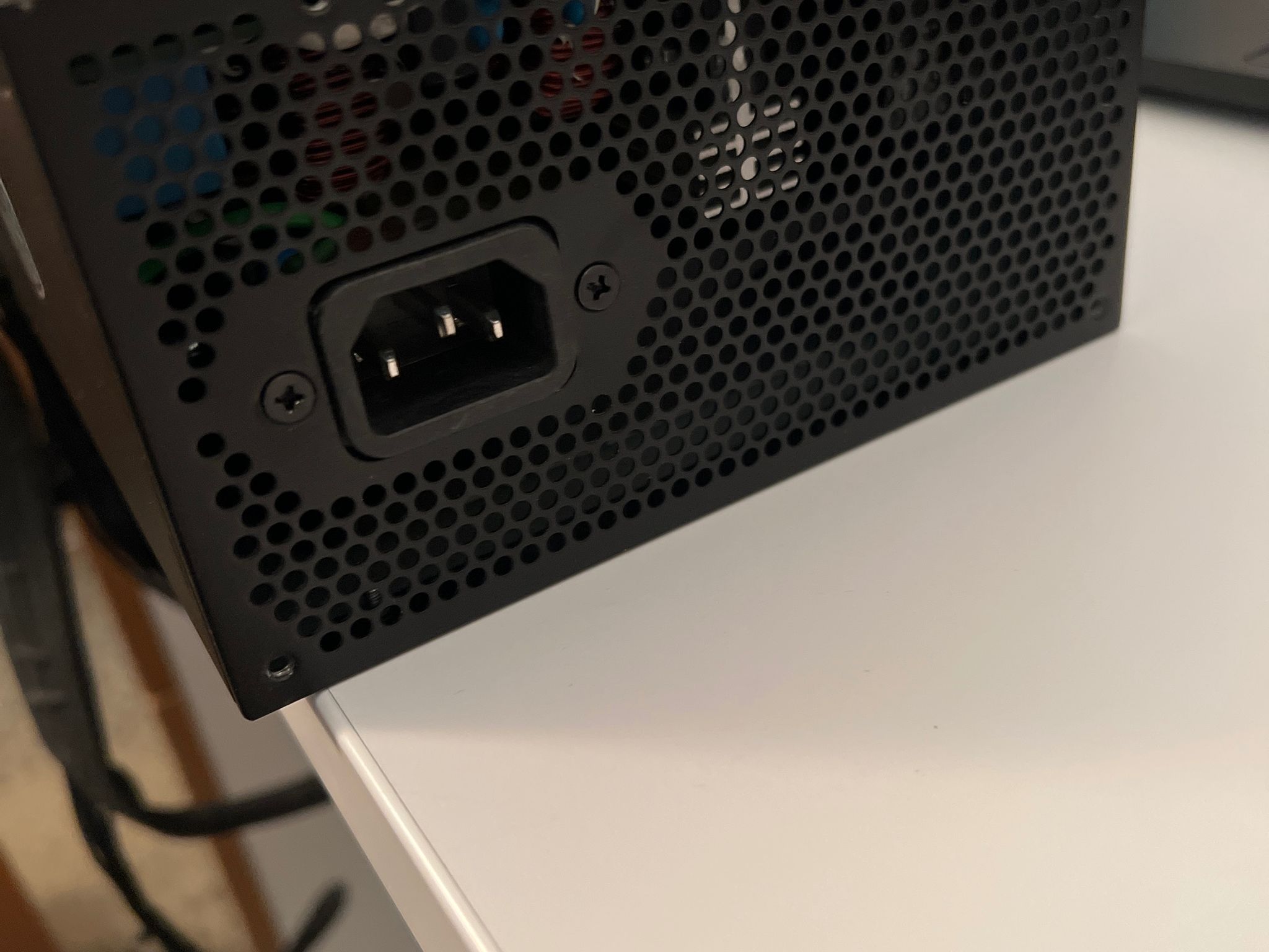  800 W 80 Plus Gold certified ATX power supply