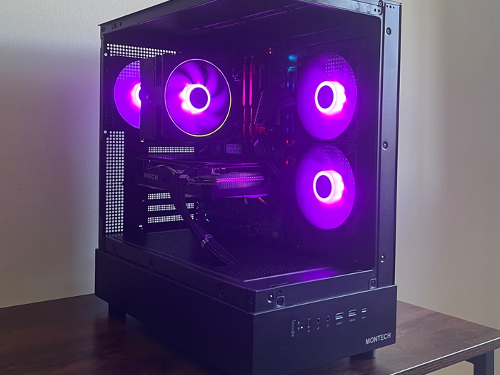 Obsidian Core - 6700XT - I7 8700k - 32GB - 512GB SSD
