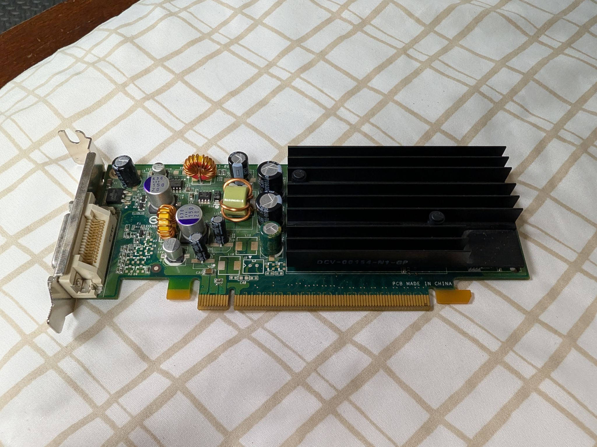 Nvidia Quadro NVS 285 - 128MB DDR2 VRAM - NV44 - 1x DMS59 connector