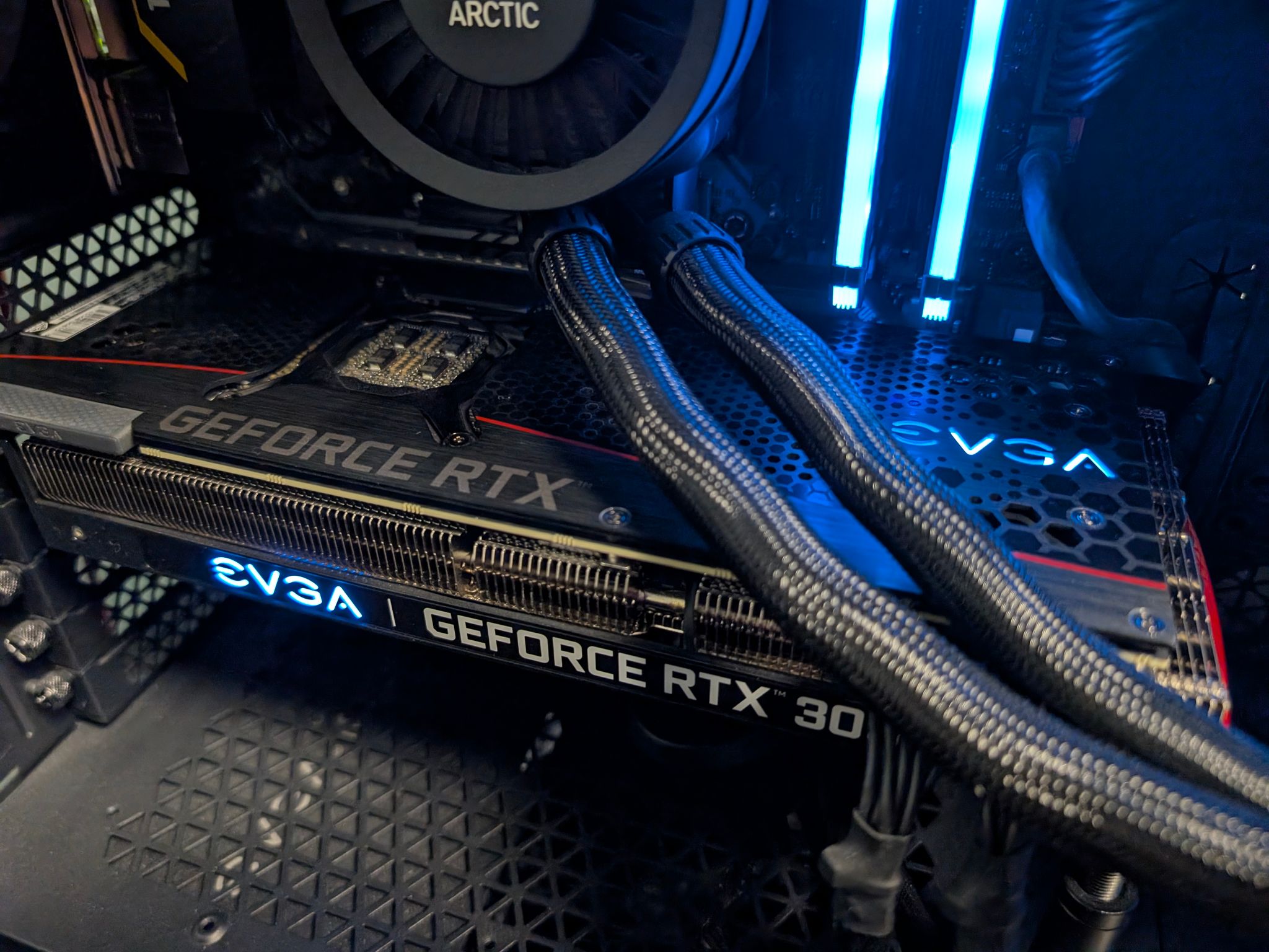 EVGA GeForce RTX 3090 XC3 ULTRA GAMING