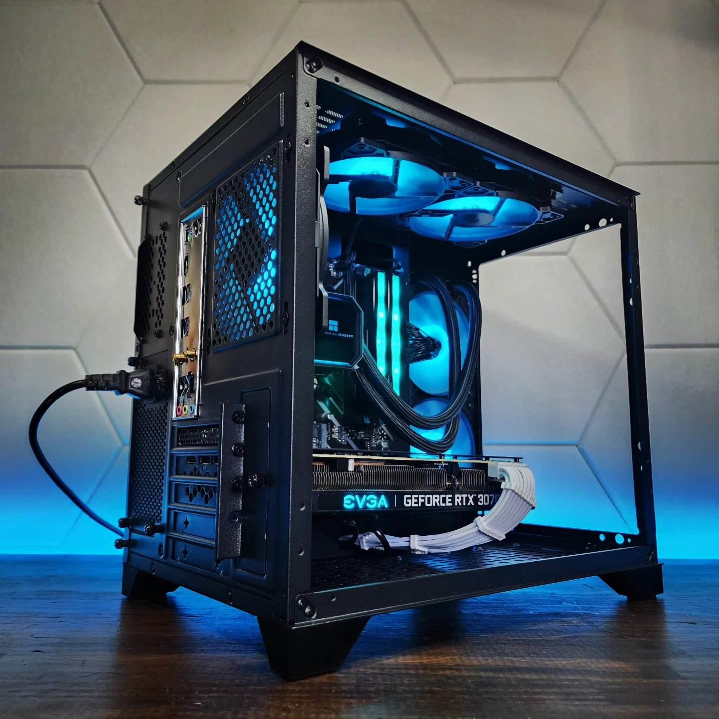 💙🖤💙 EVGA RTX 3070 XC3 // AMD Ryzen 7 5700G // Zenith RGB 32GB 3200MHz
