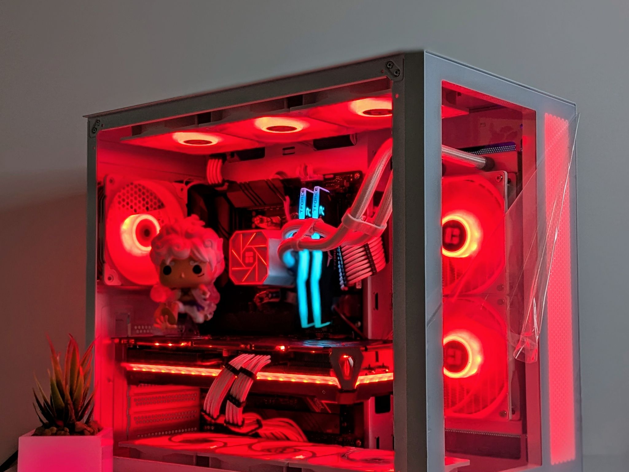 ⚪️🌩️Luffy ”5th-Gear”⚪️RX 7800XT⚪️Ryzen 7⚪️32GB RAM⚪️1TB NVMe PCIE(Gen 4x4)⚪️Windows 11 Pro