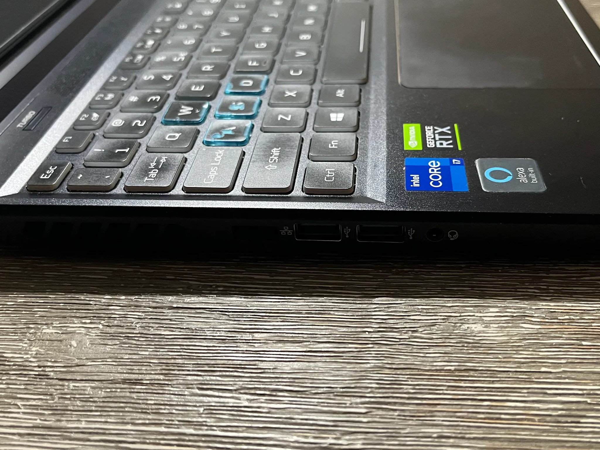 Acer RTX 3060 i7 11800 Laptop -1080p 144Hz 3ms 16GB RAM - 512GB SSD+1 TB SSD