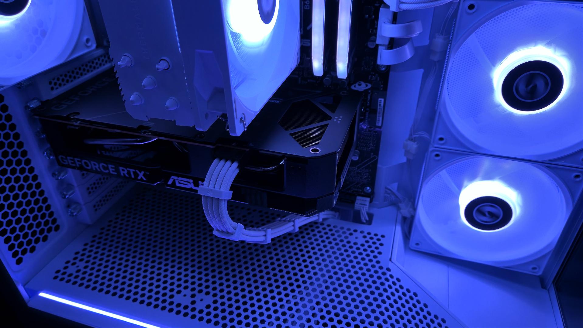 Gaming PC - 32GB DDR5 7200MHz CL34 - Ryzen 7600X - RTX 5060 OC - Windows 11 Pro