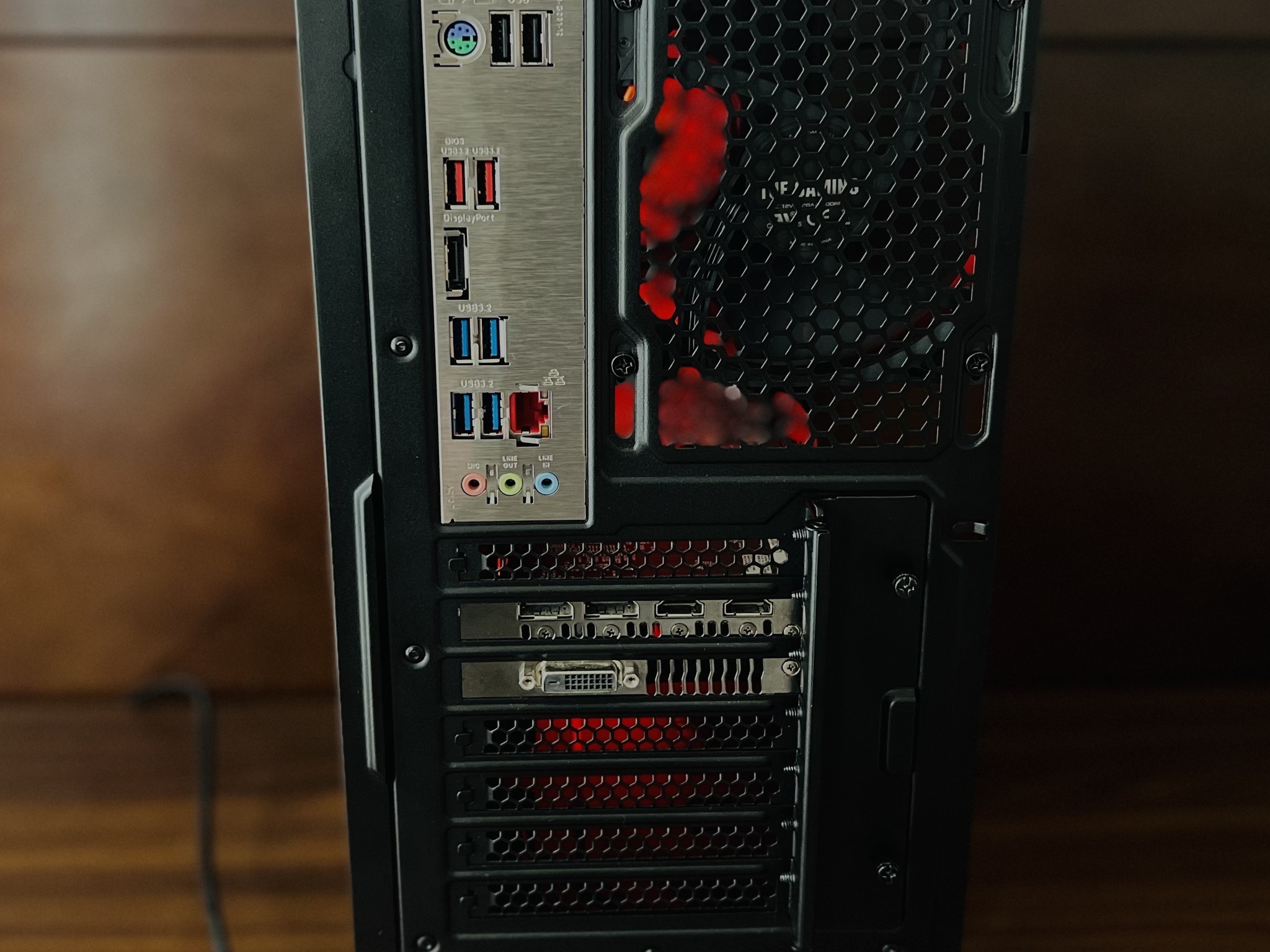 Core i3-10105f - RX 580 4GB - Custom Gaming PC - Desktop - 16gb ddr4 RAM - Budget Gaming PC - RGB.