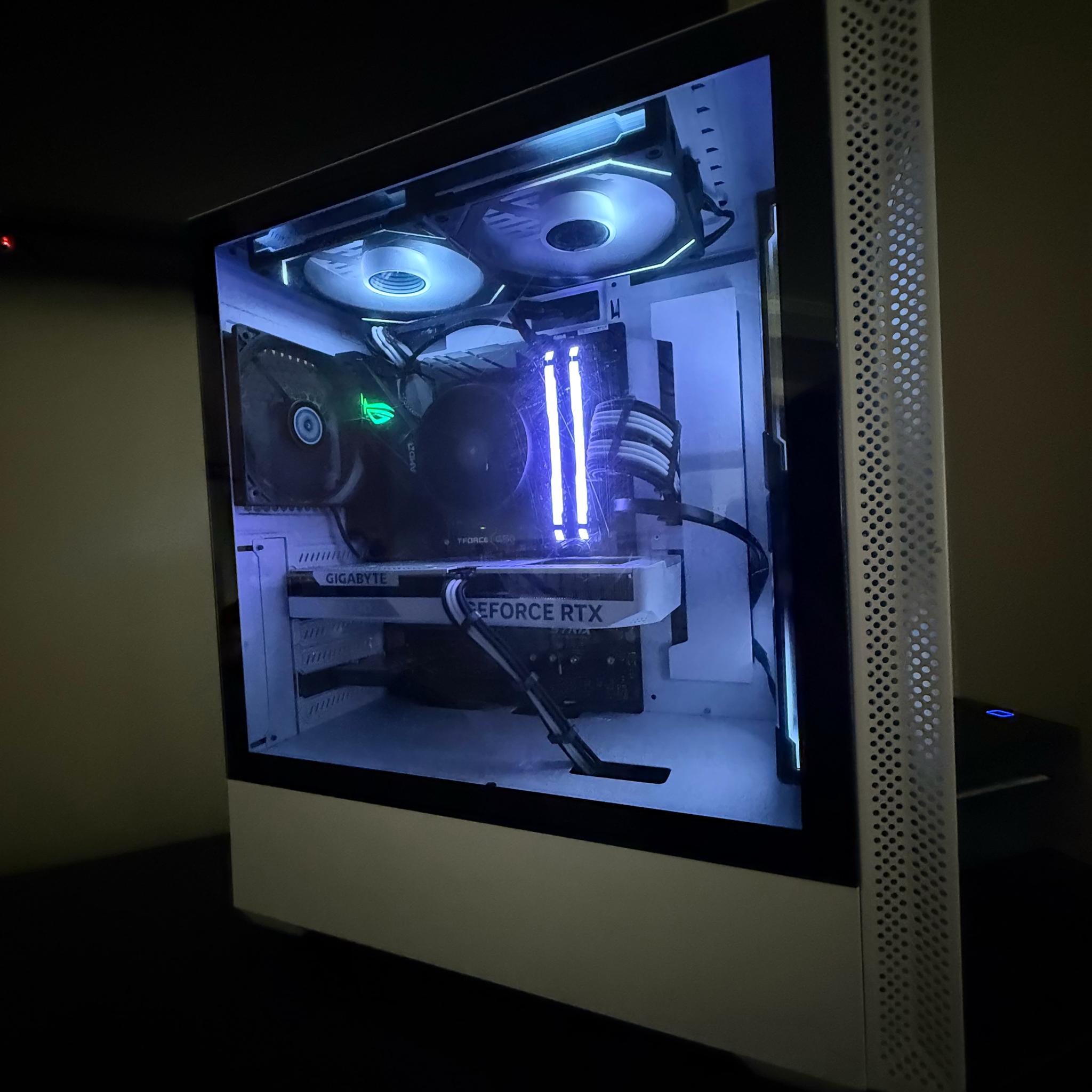 ⚪🔥 White Lian Li RTX 4060 Gaming PC | 32GB RGB | Ryzen 5 5600X 🔥⚪