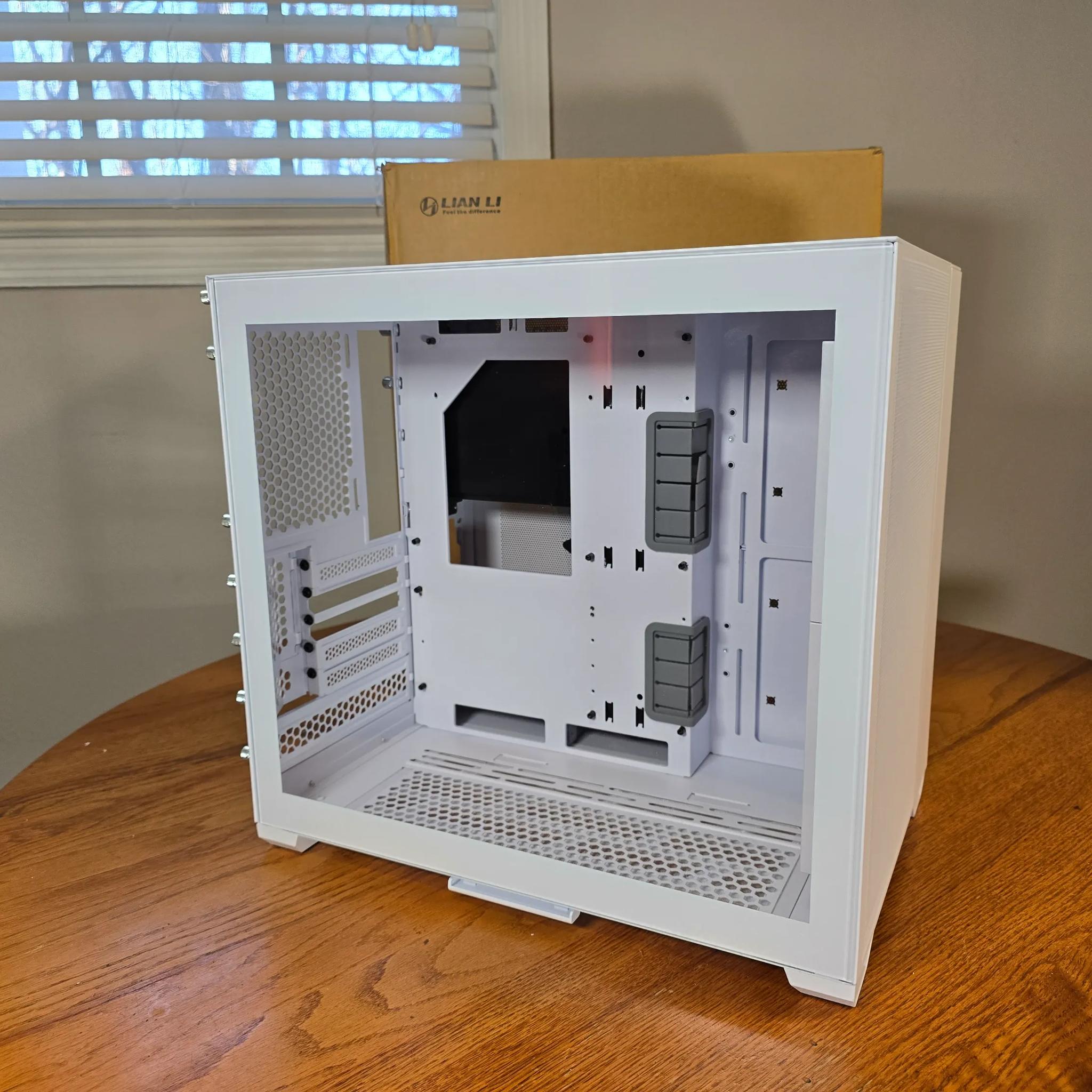 Lian Li O11 Air Mini ATX White Mid Tower Case