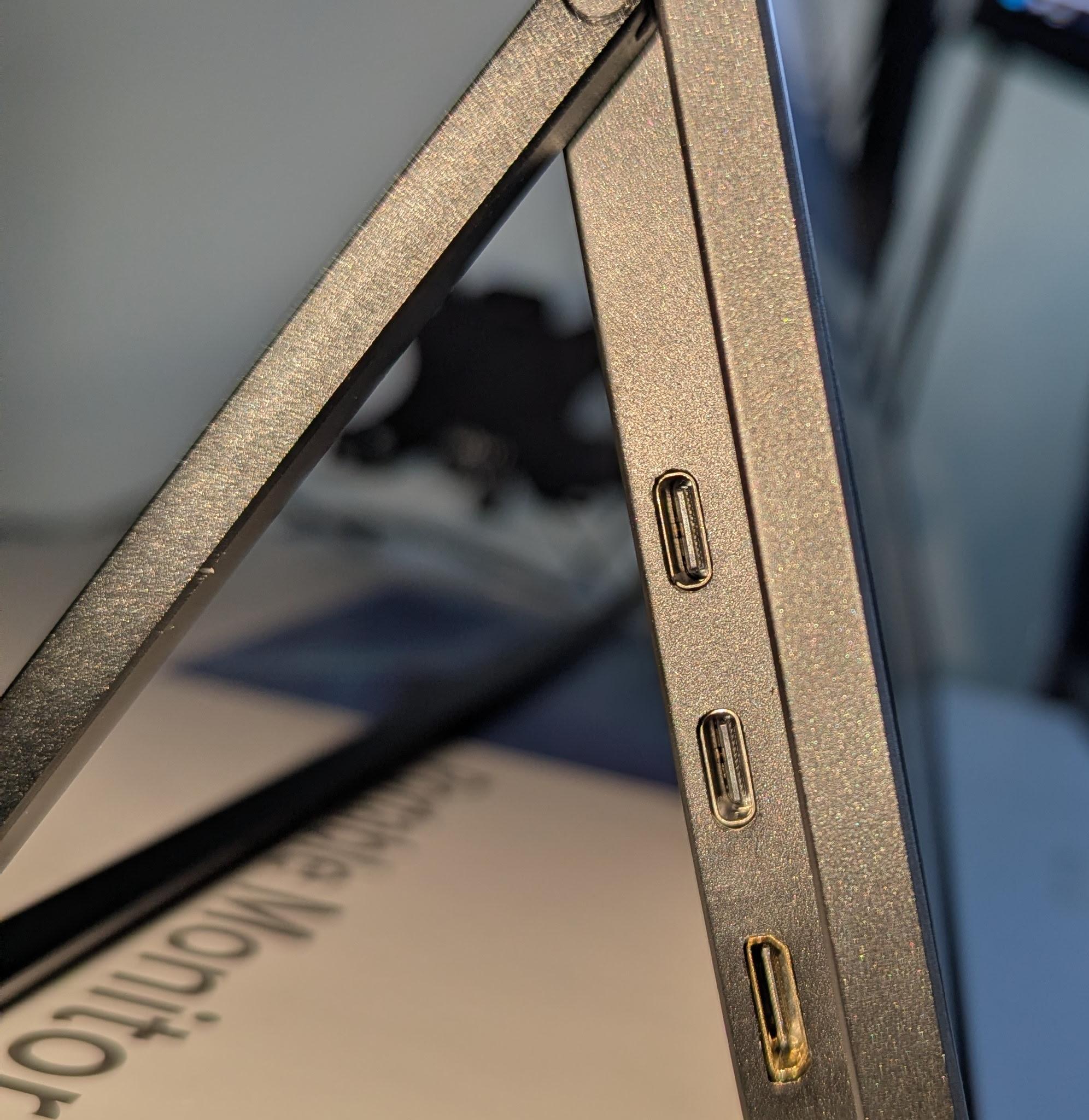 UPERFECT 18.5" Portable Gaming monitor | HDMI | USB-C | 100Hz Refresh Rate |  FHD 1080P | IPS