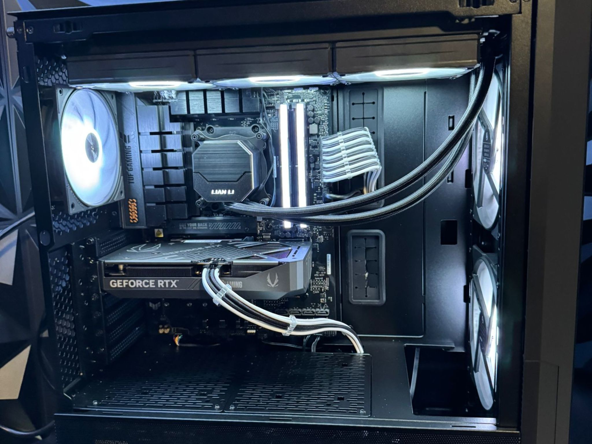 ⚡ Black Lightning Ti ⚫⚡Ryzen 5 7600X3D| 5060Ti 16 GB| 32 GB DDR5| 3 TB NVMe