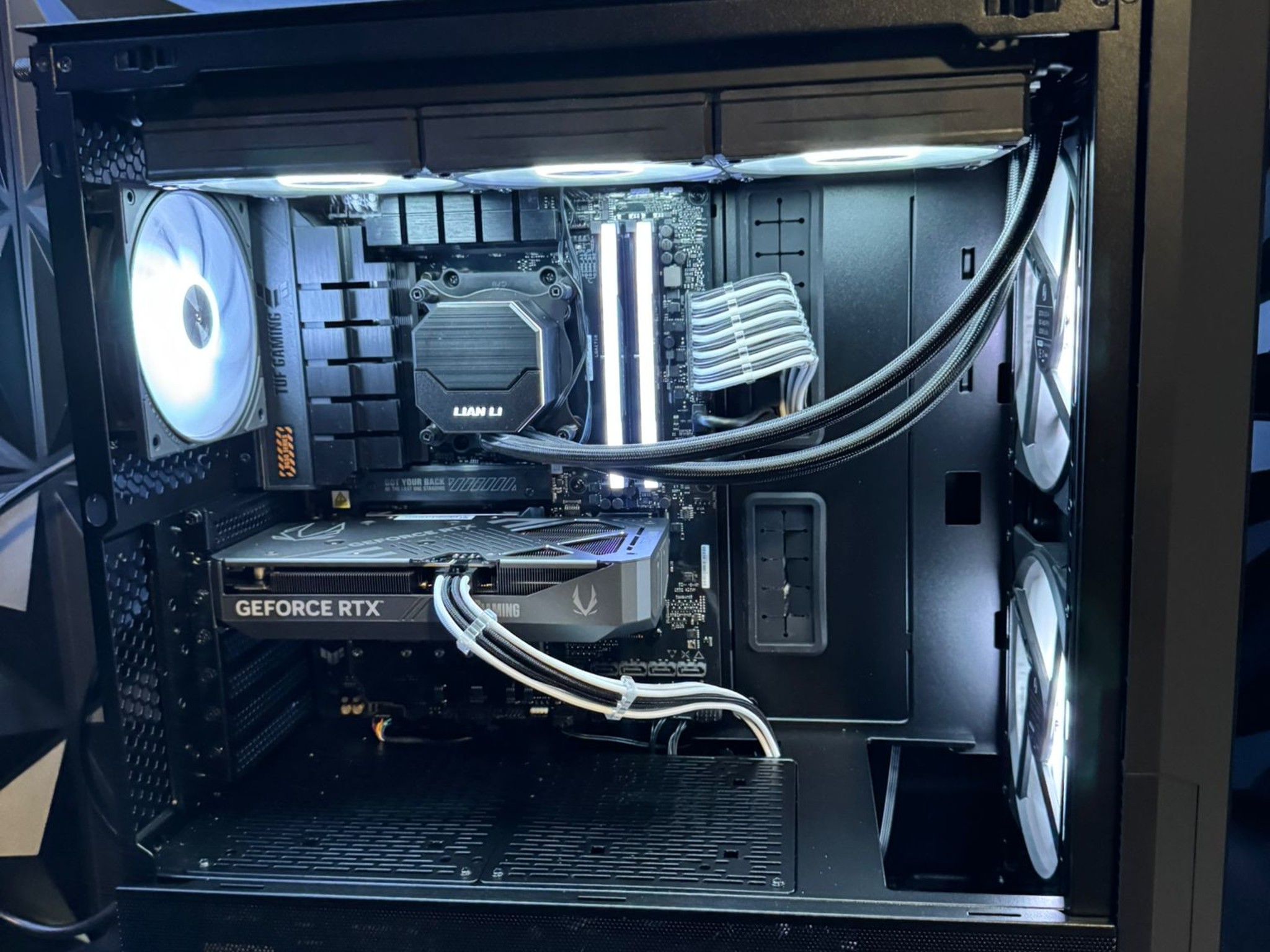 ⚡ Black Lightning Ti ⚫⚡Ryzen 5 7600X3D| 5060Ti 16 GB| 32 GB DDR5| 3 TB NVMe