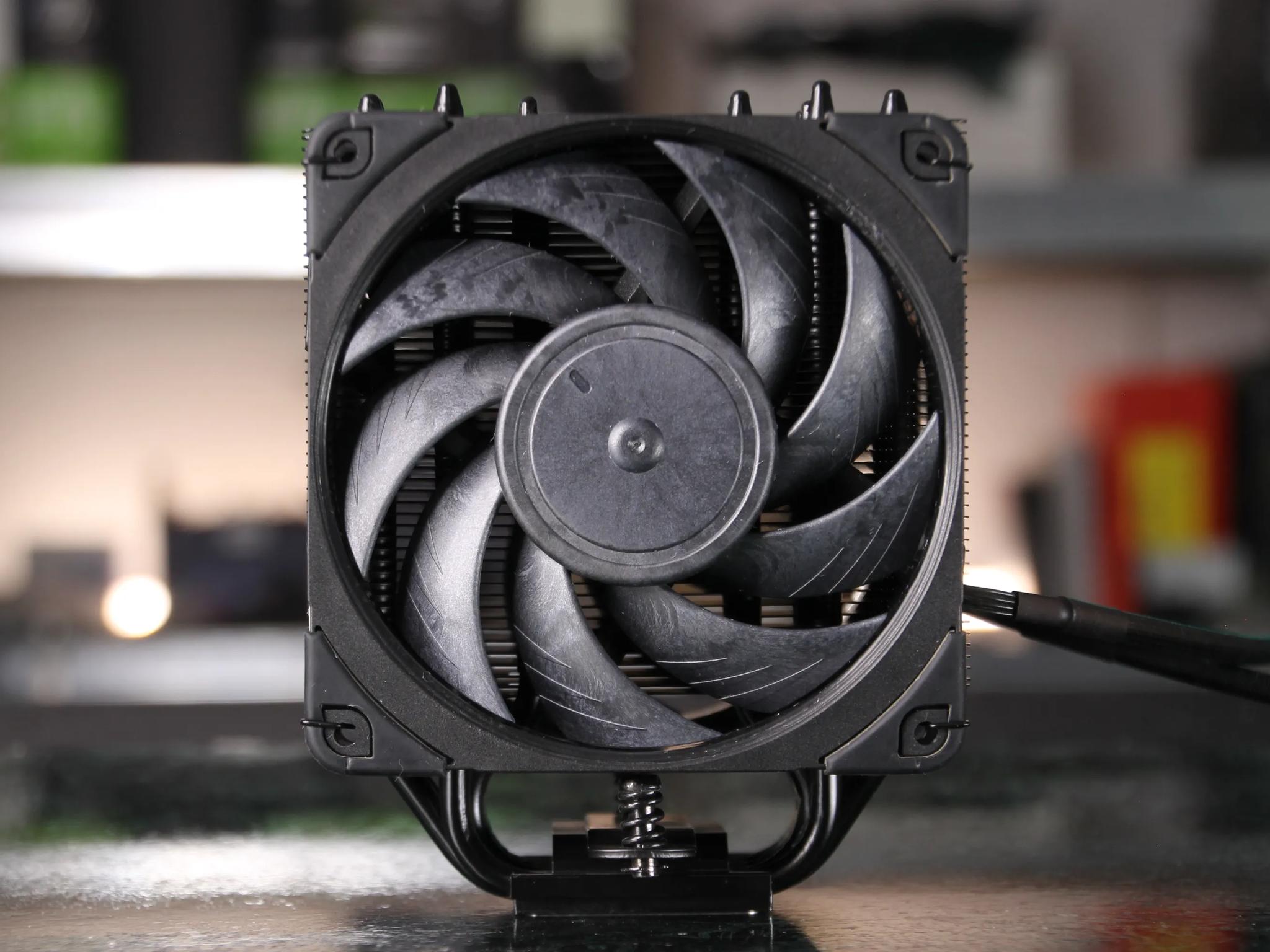 Noctua NH-U12A chromax.black CPU Cooler