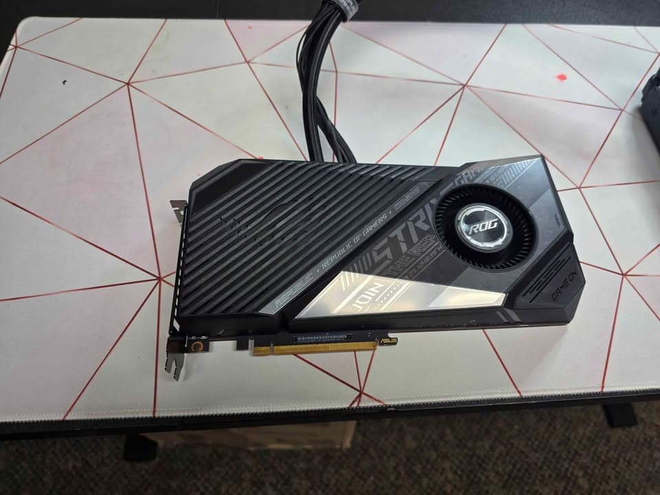 ASUS ROG-STRIX-LC-RX6900XT-T16G-GAMING