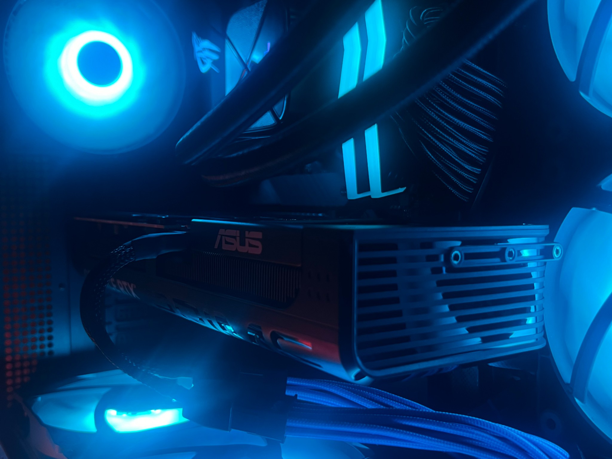 ROG Strix B550-F / Ryzen 9 5900X / 32GB DDR4 @ 3600MHZ