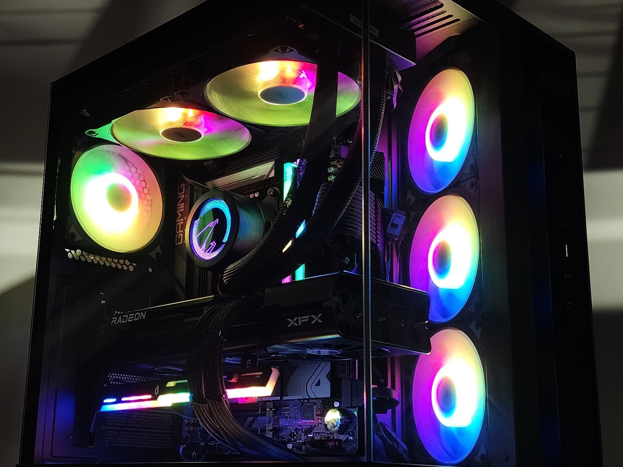 Gaming PC Ryzen 7 7700 32GB RAM 2TB SSD RX 7700 XT 12GB Windows 11 Computer