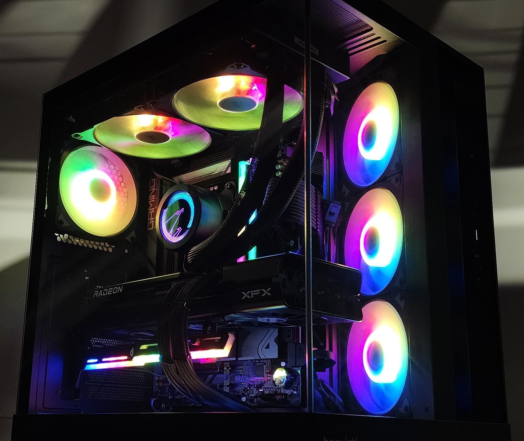 Gaming PC Ryzen 7 7700 32GB RAM 2TB SSD RX 7700 XT 12GB Windows 11 Computer
