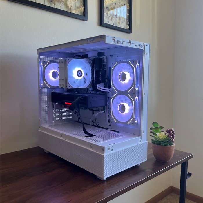 White Night - 6800XT - 5600X - 32GB - 2TB SSD