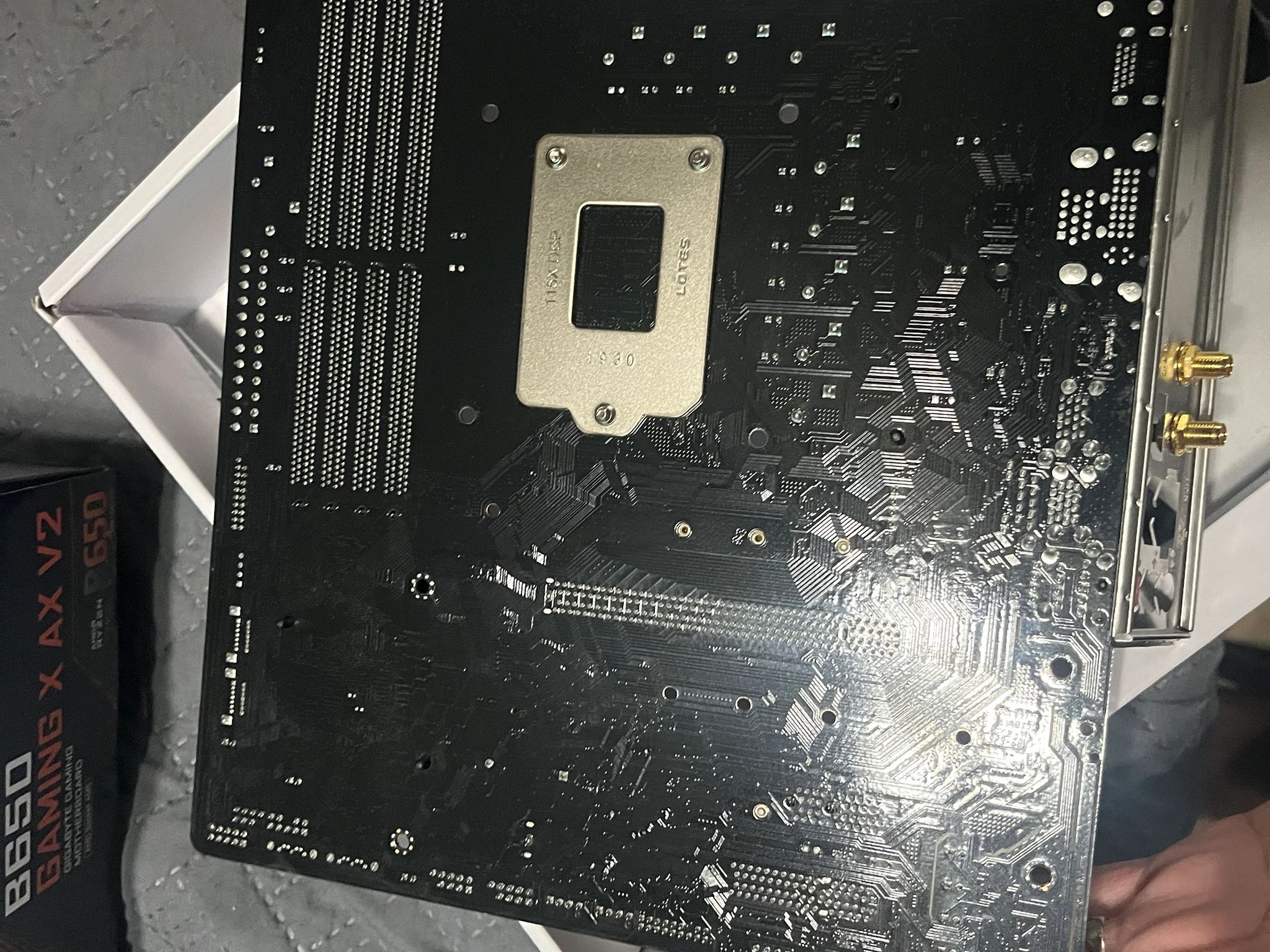 ASRock B365M IB-R Motherboard with Intel i5 9400F 2.9 Ghz CPU and 64 GB of DDR4 2666 Crucial Ram