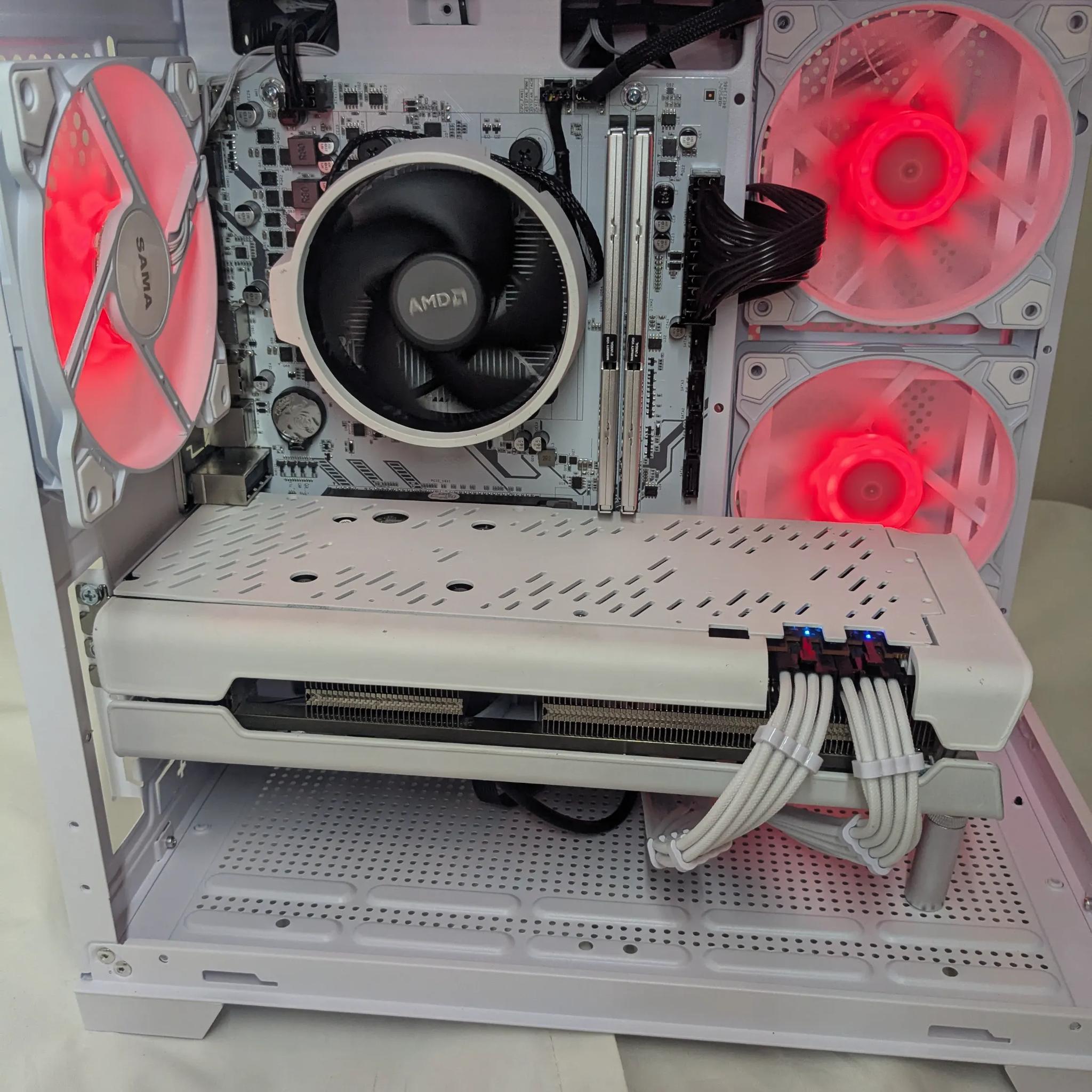 Ryzen 7 | RX 5700 | 16 GB RAM | Windows 11 home