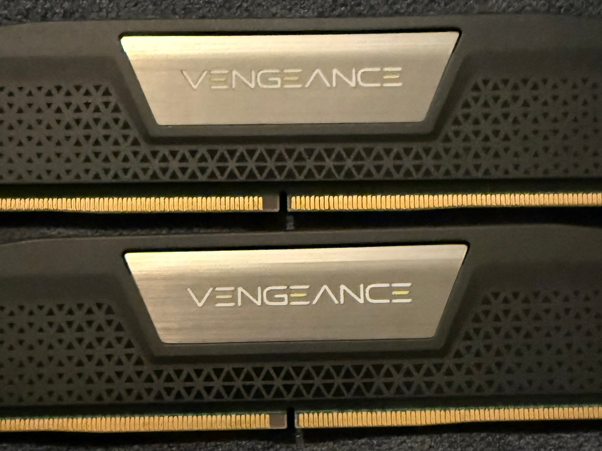 Corsair Vengeance 32GB (2x16GB) DDR5 5600MHz CL36 Memory Kit Black - Like New