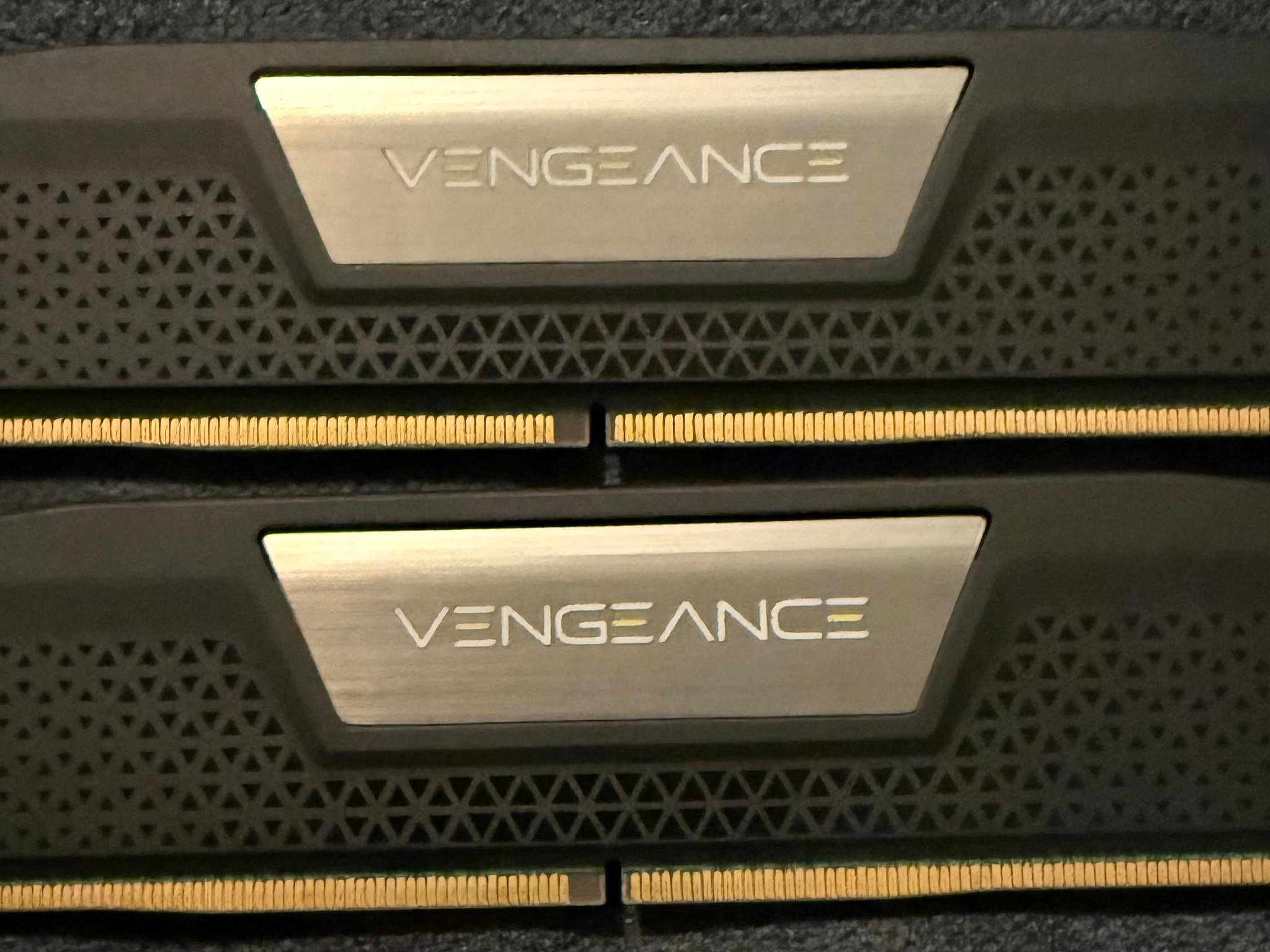 Corsair Vengeance 32GB (2x16GB) DDR5 5600MHz CL36 Memory Kit Black - Like New