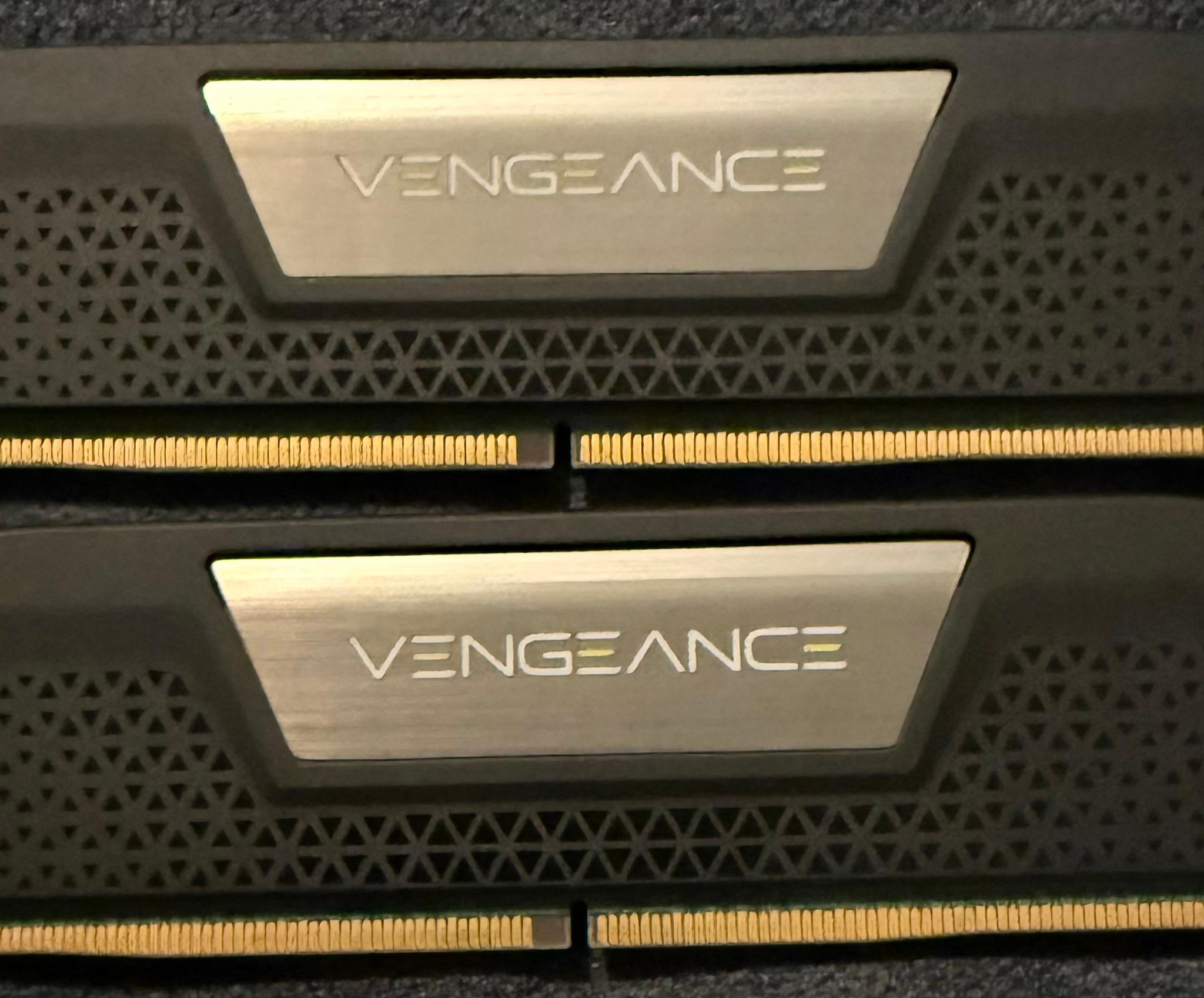 Corsair Vengeance 32GB (2x16GB) DDR5 5600MHz CL36 Memory Kit Black - Like New