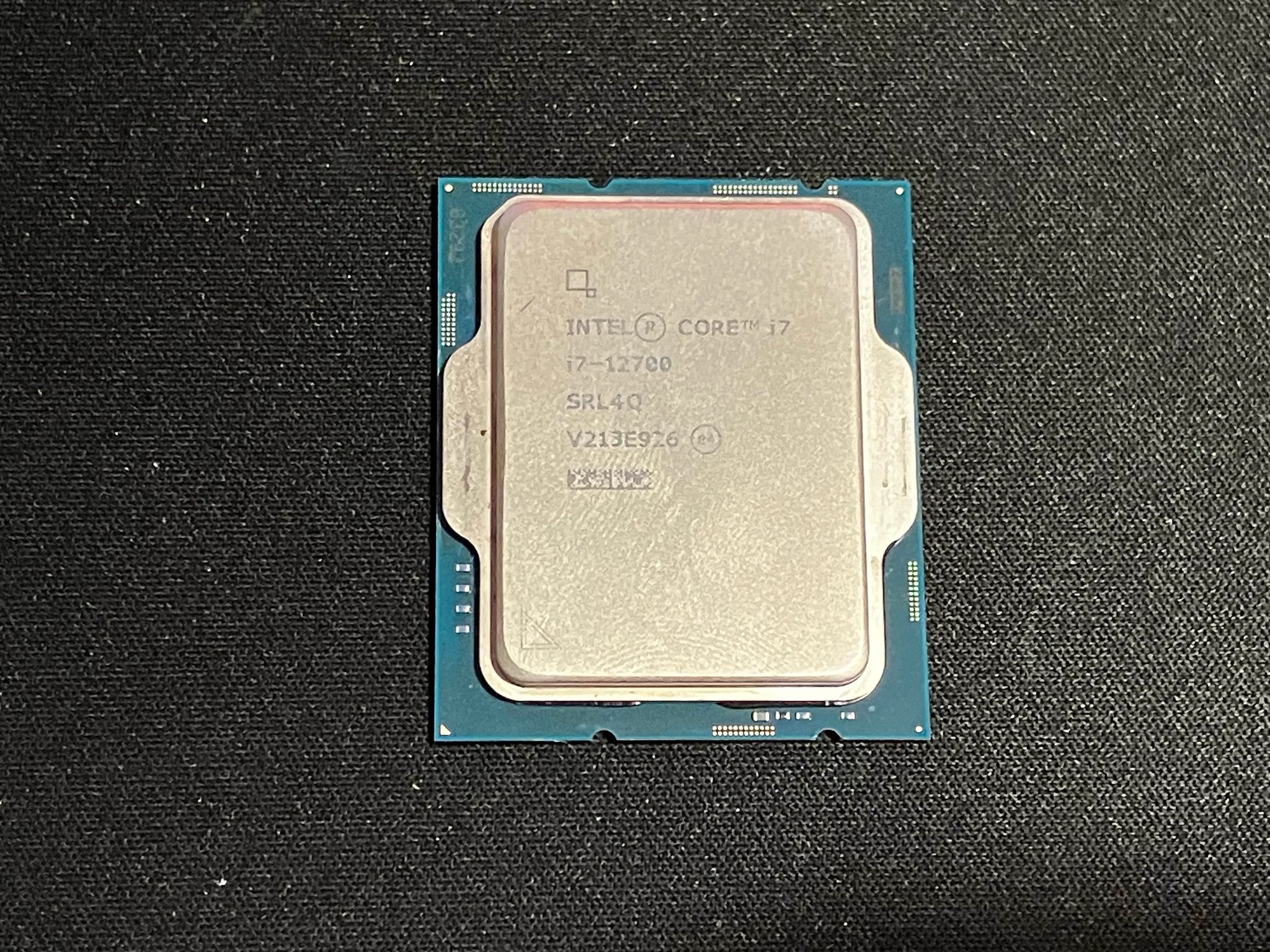 Intel i7-12700