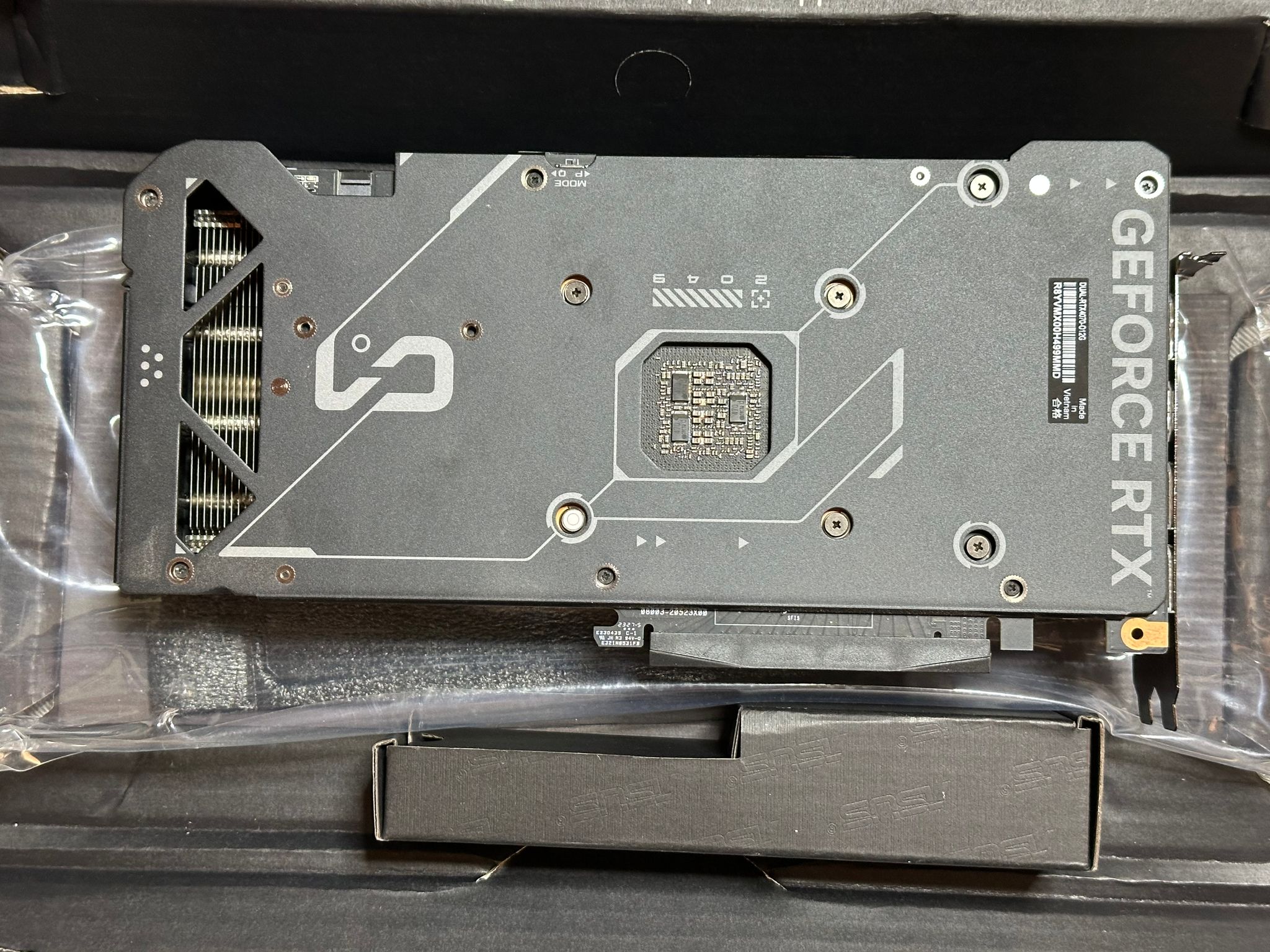Asus DUAL OC GeForce RTX 4070
