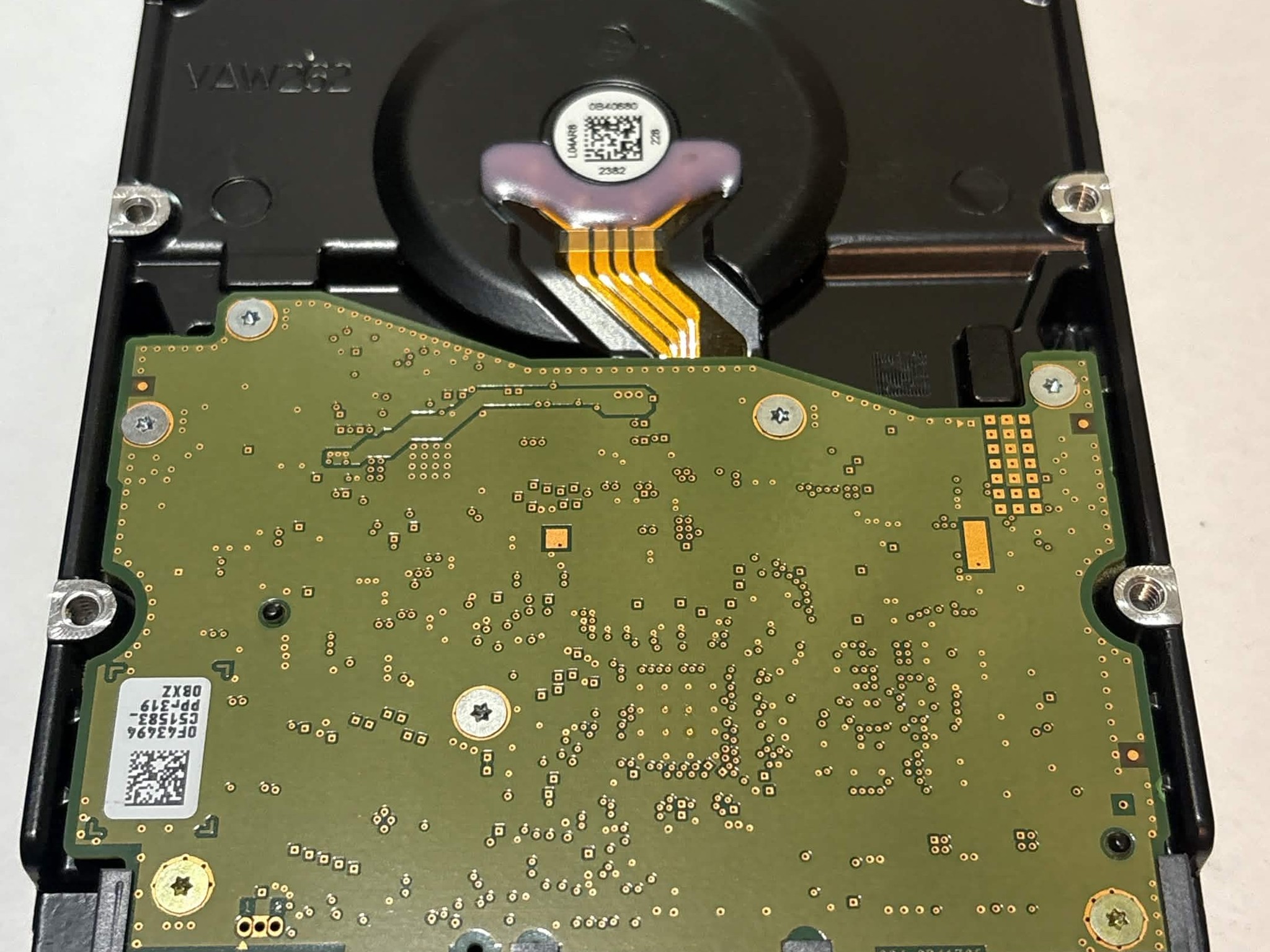 WD Gold 4TB WD4003FRYZ 7200RPM SATA Enterprise HDD – 17,946 Hours – SMART Good