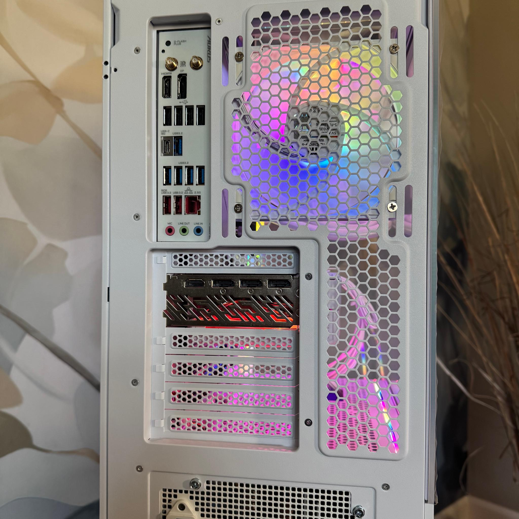 Elite All-White Gaming PC | Ryzen 7 7700X | ASRock RX 9070 XT 16GB | 32GB DDR5-6000 | 2TB SSD