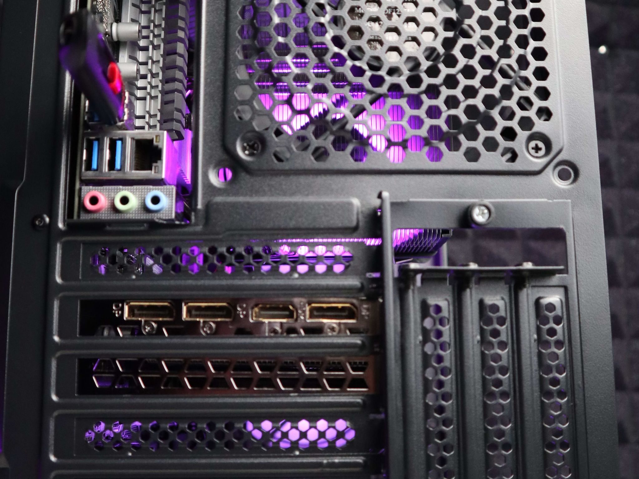 Grape | Ryzen 5 3600/GTX 1660S FREE SHIPPING w/ Wi-Fi