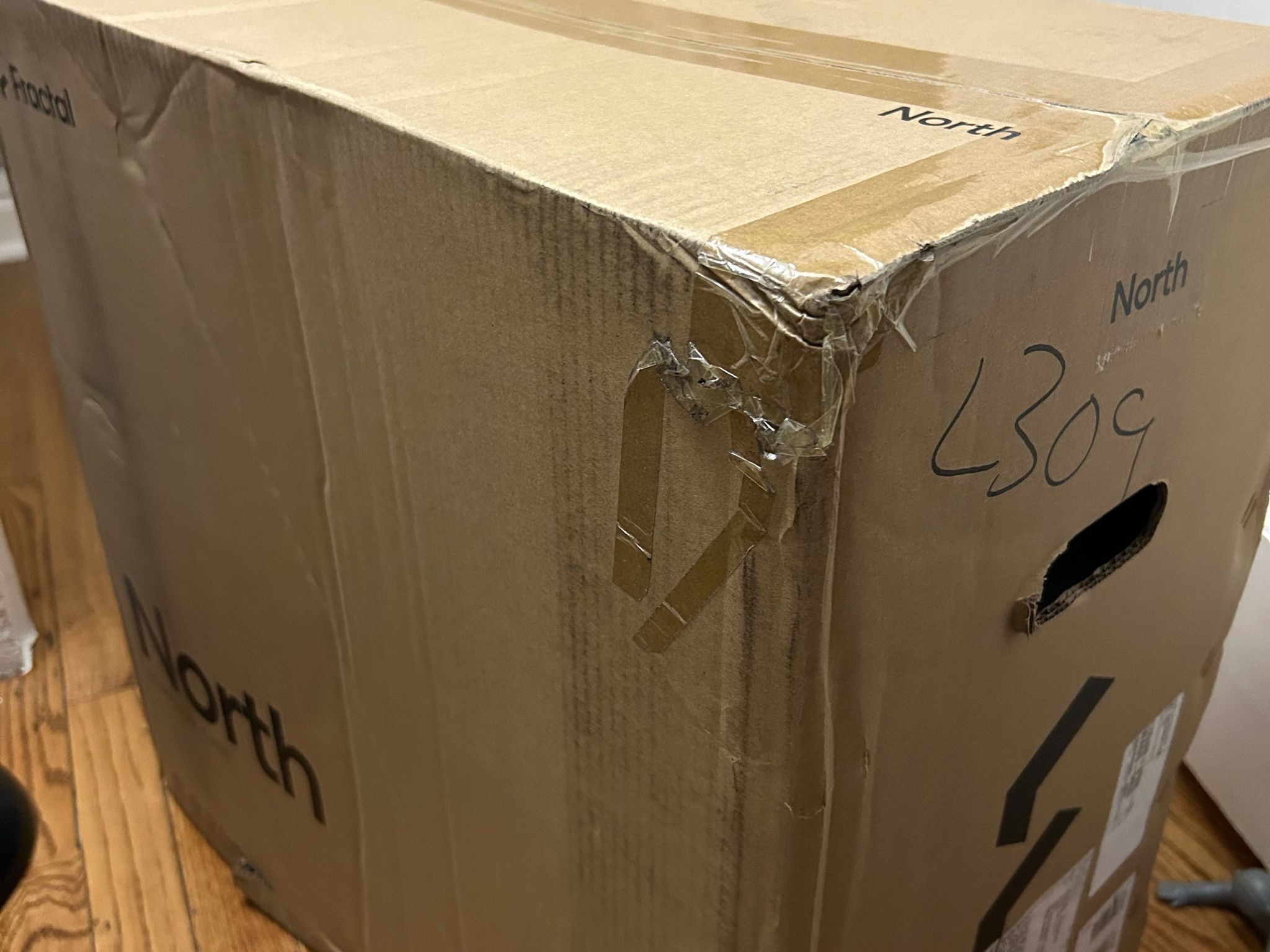 Brand New Unopened Fractal North ATX case White w/ TG Panel
